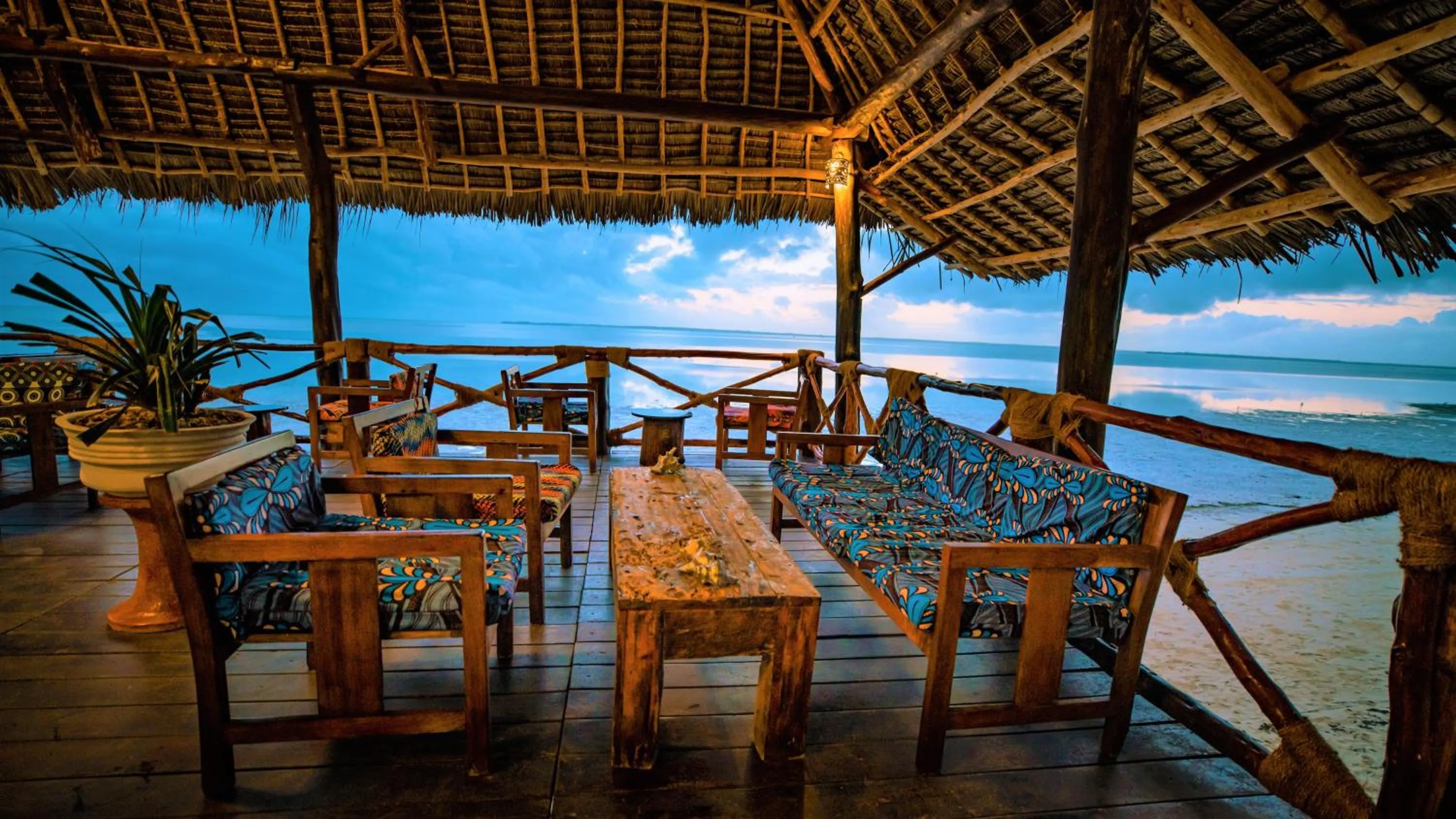 Restaurant/places to eat in Filao Beach by Sansi