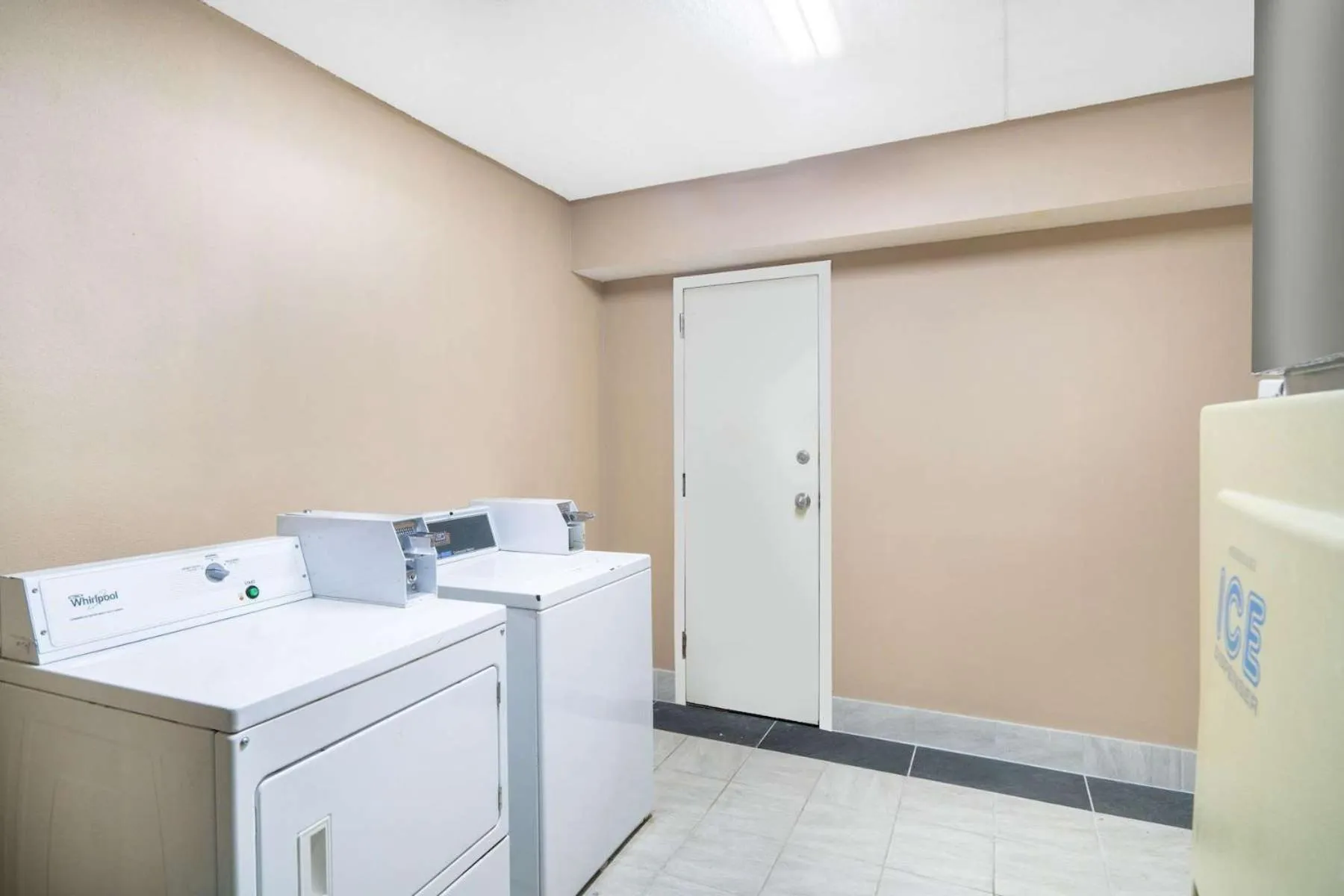 Area and facilities in Super 8 by Wyndham North Little Rock/McCain