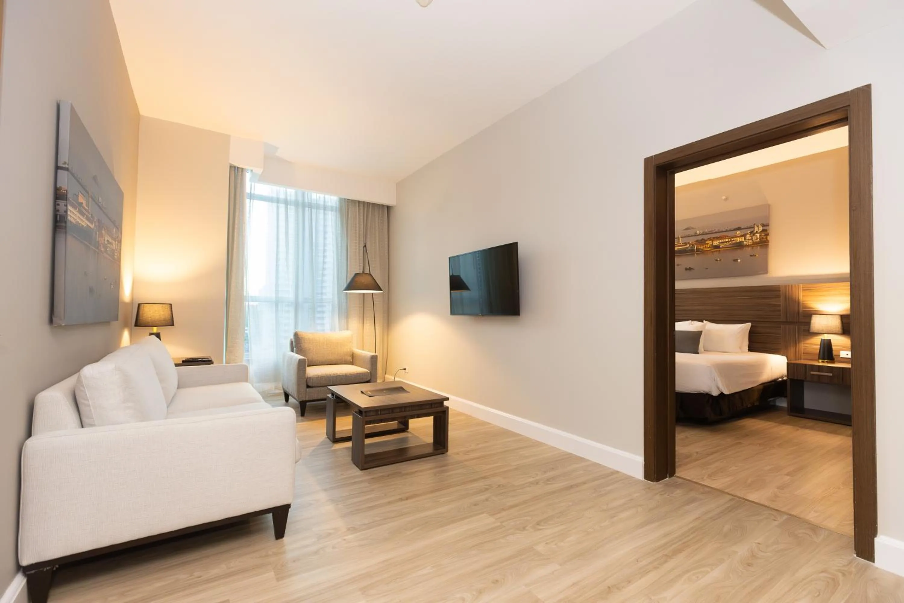 Bed in Victoria Hotel and Suites Panama