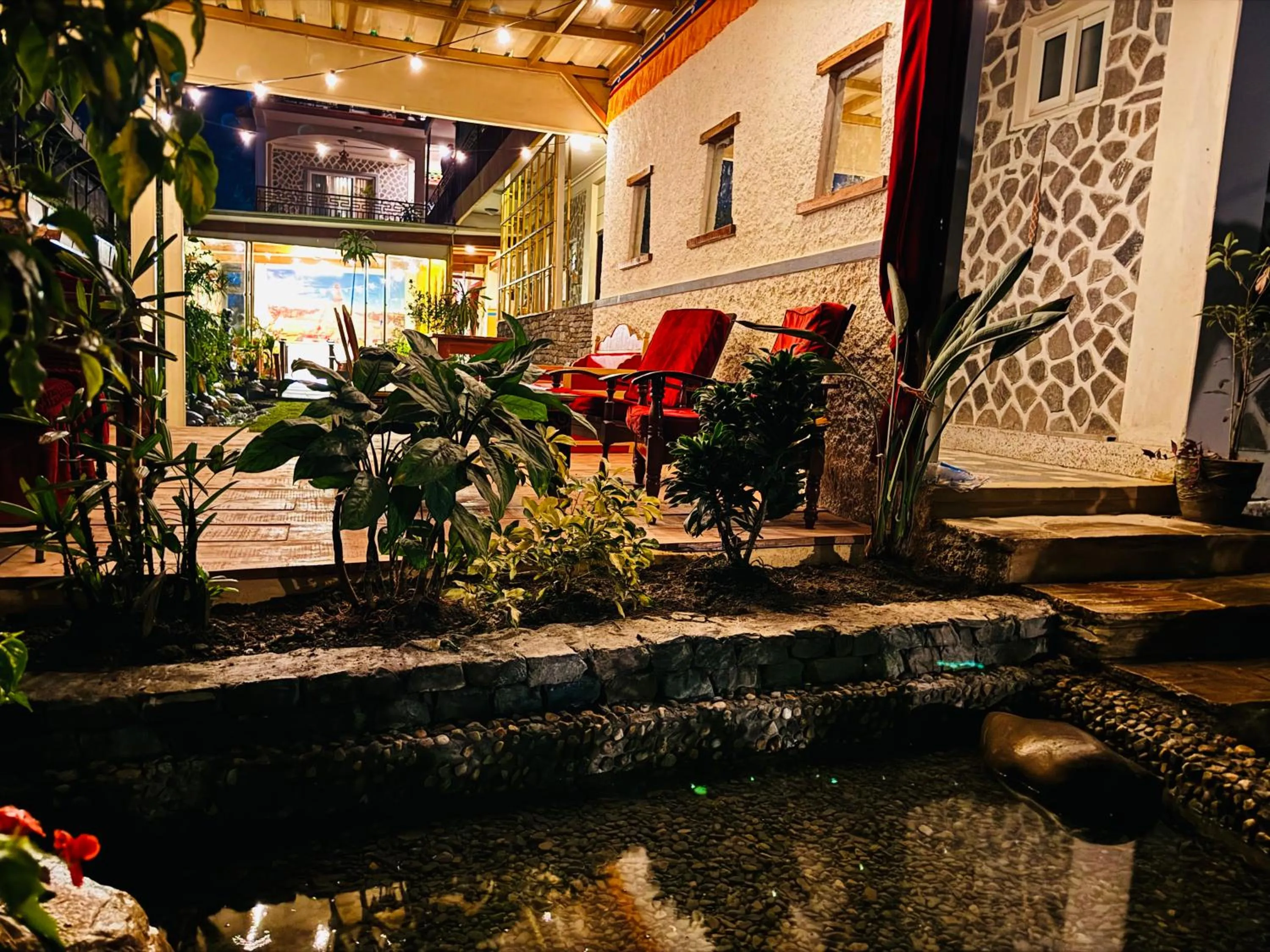 Three Jewels Boutique Hotel