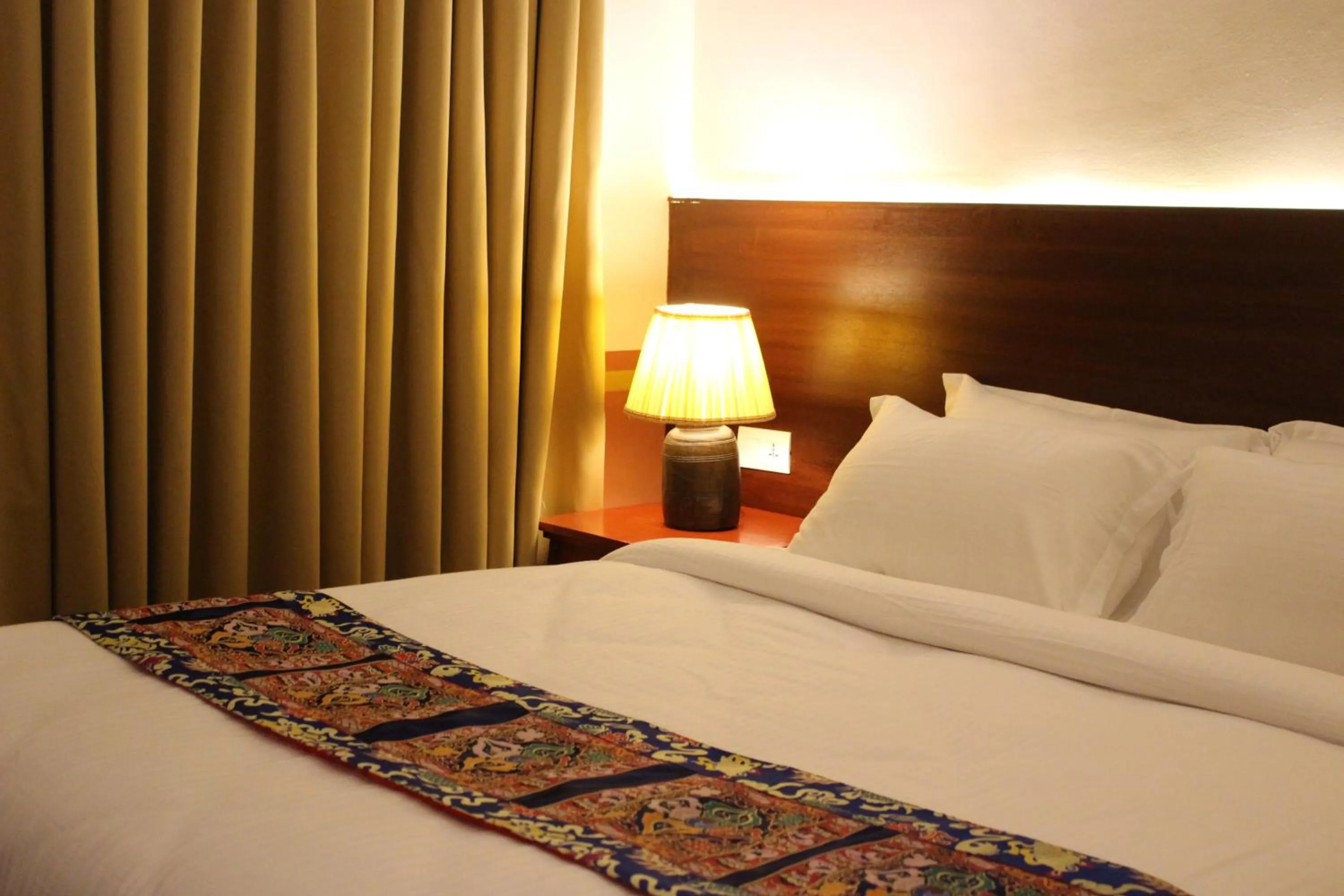 Bedroom, Bed in Three Jewels Boutique Hotel