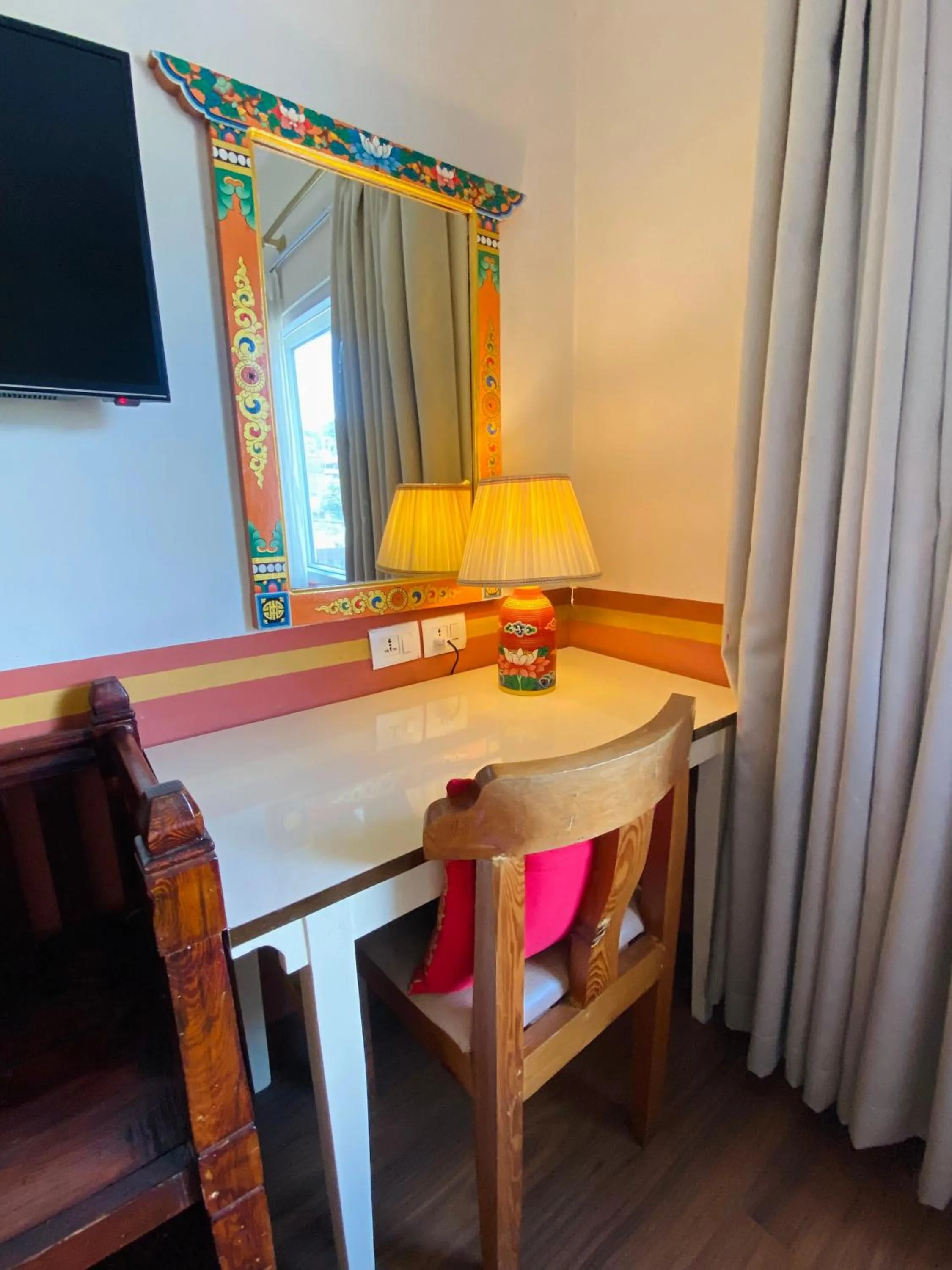 Three Jewels Boutique Hotel