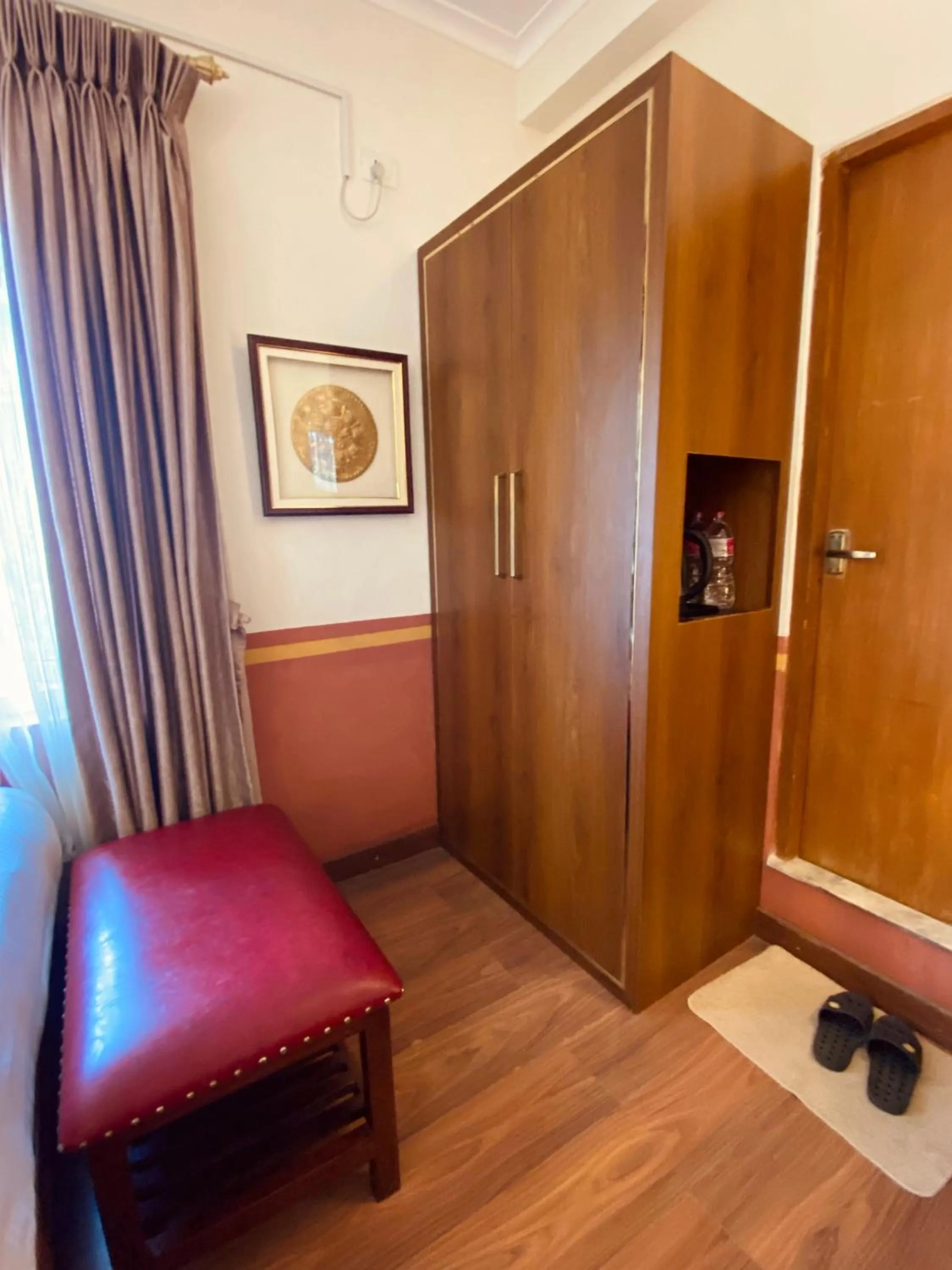 Three Jewels Boutique Hotel