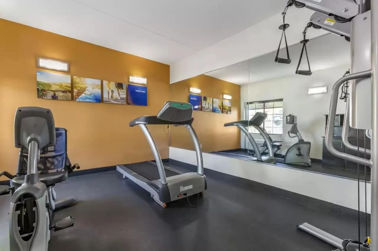 Fitness centre/facilities in Comfort Inn Chandler - Phoenix South I-10