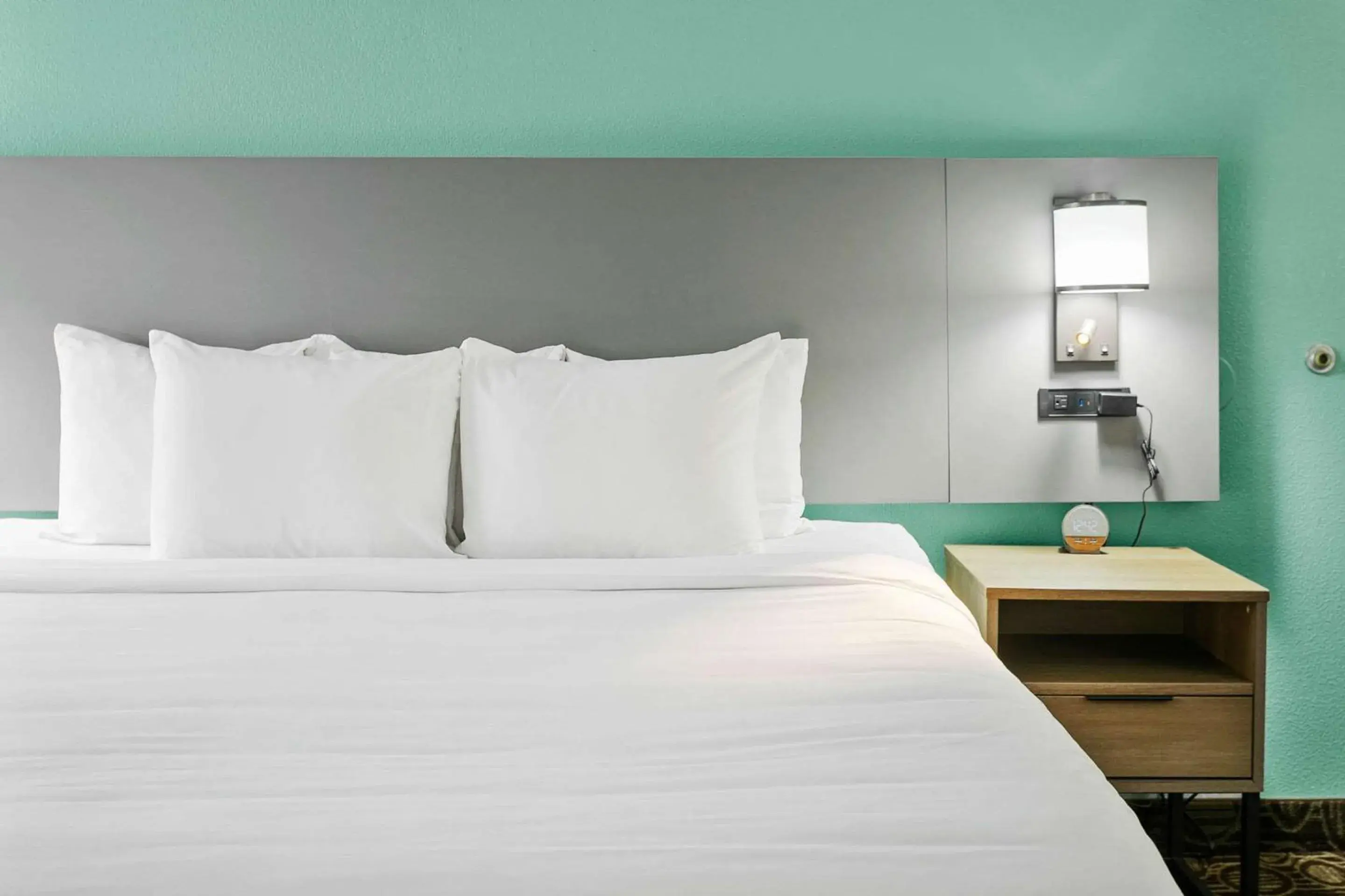 Bedroom, Bed in Comfort Inn Chandler - Phoenix South I-10 Bedroom, Bed in Comfort Inn Chandler - Phoenix South I-10