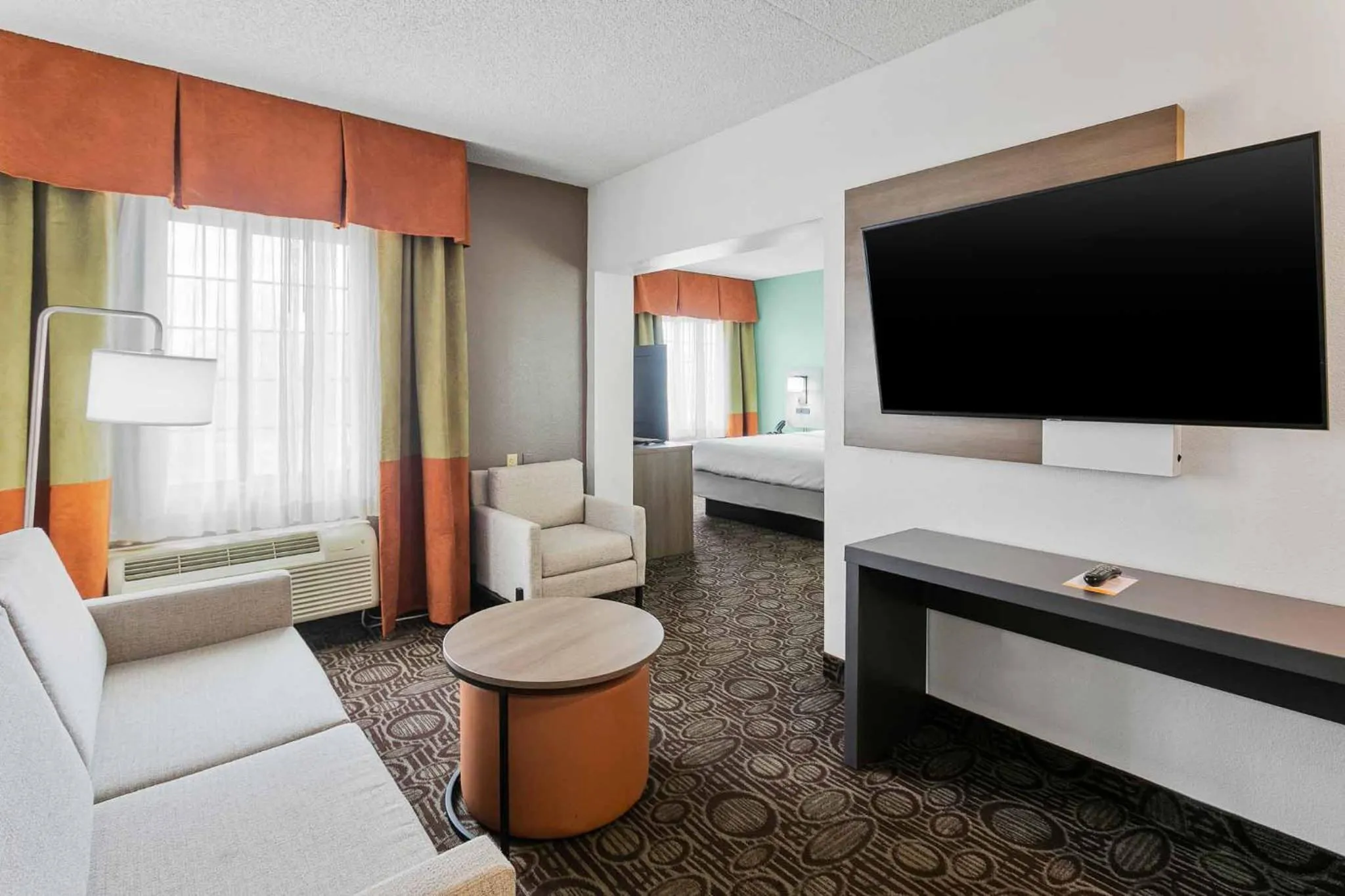 TV and multimedia, Bed in Comfort Inn Chandler - Phoenix South I-10