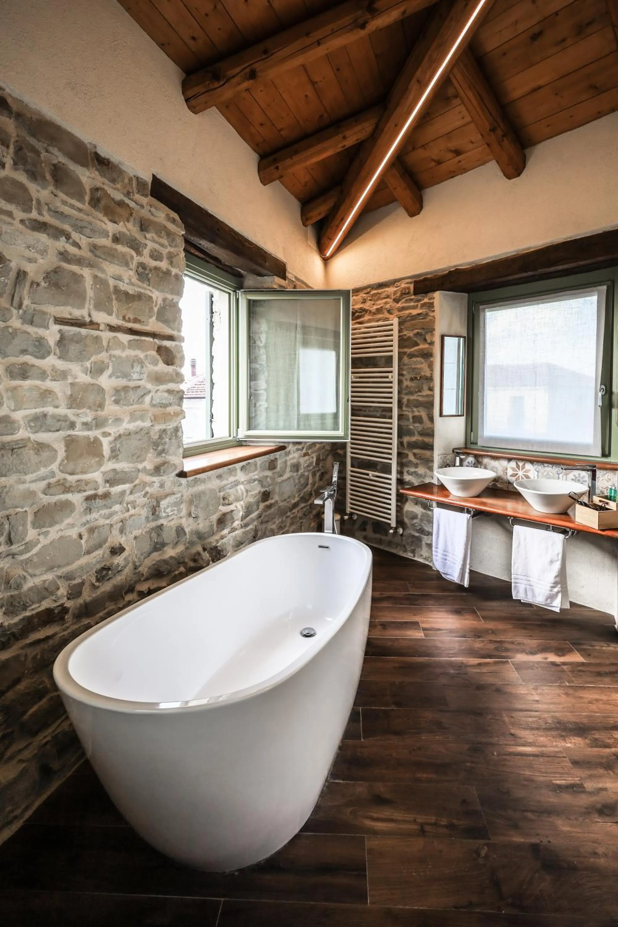 Bath in Albergo del Bramante