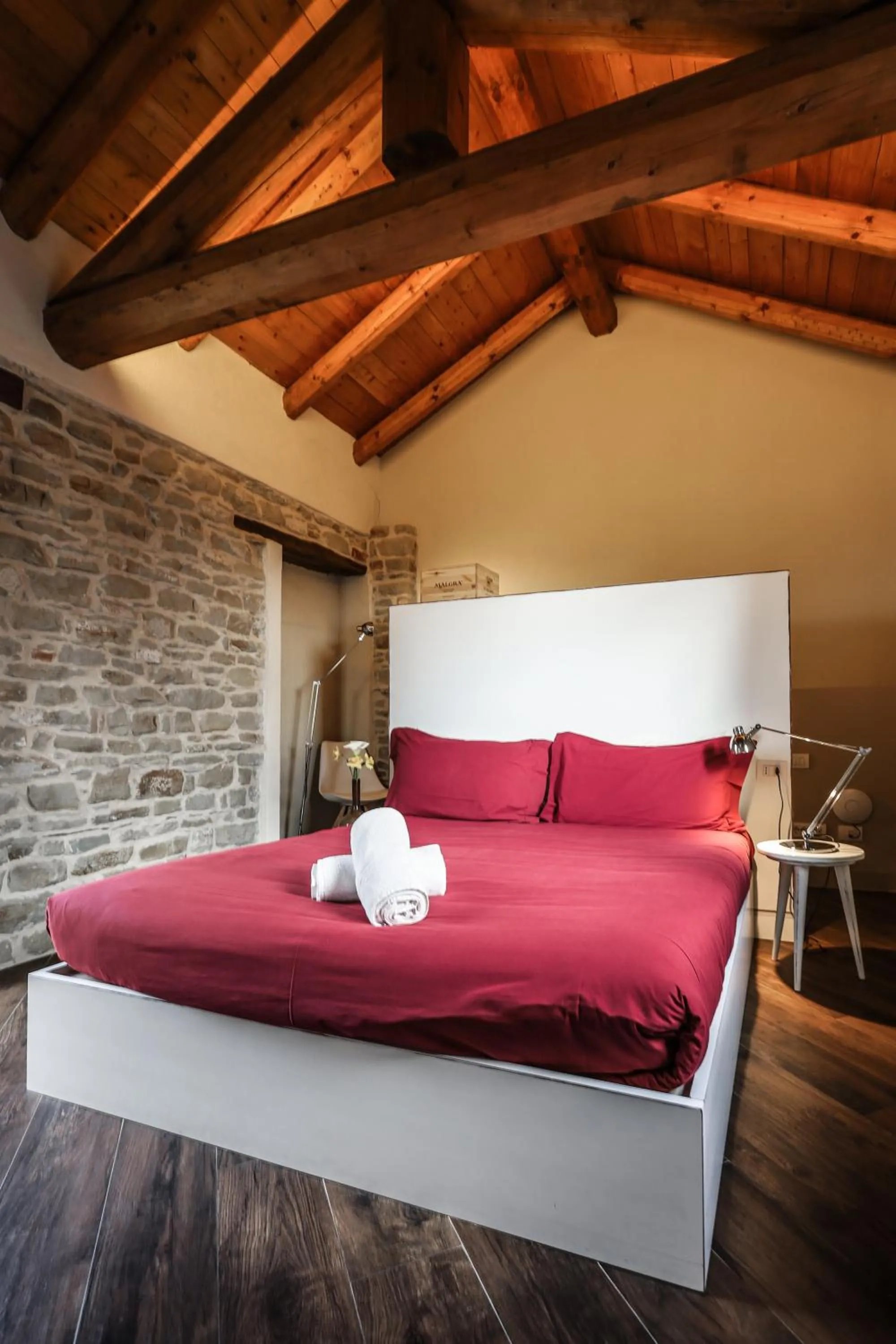 Bed in Albergo del Bramante