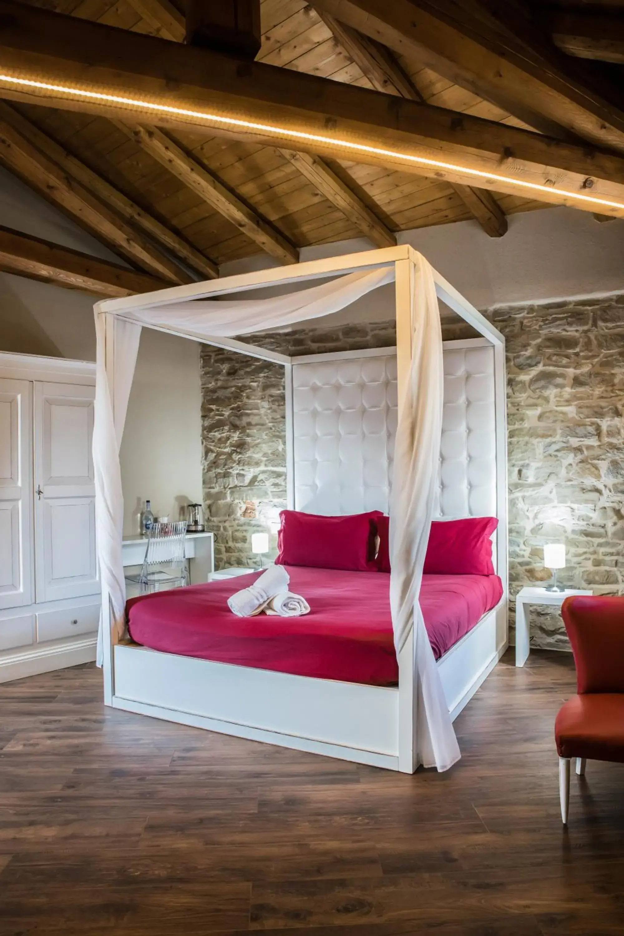 Superior King Room - single occupancy in Albergo del Bramante Superior King Room - single occupancy in Albergo del Bramante