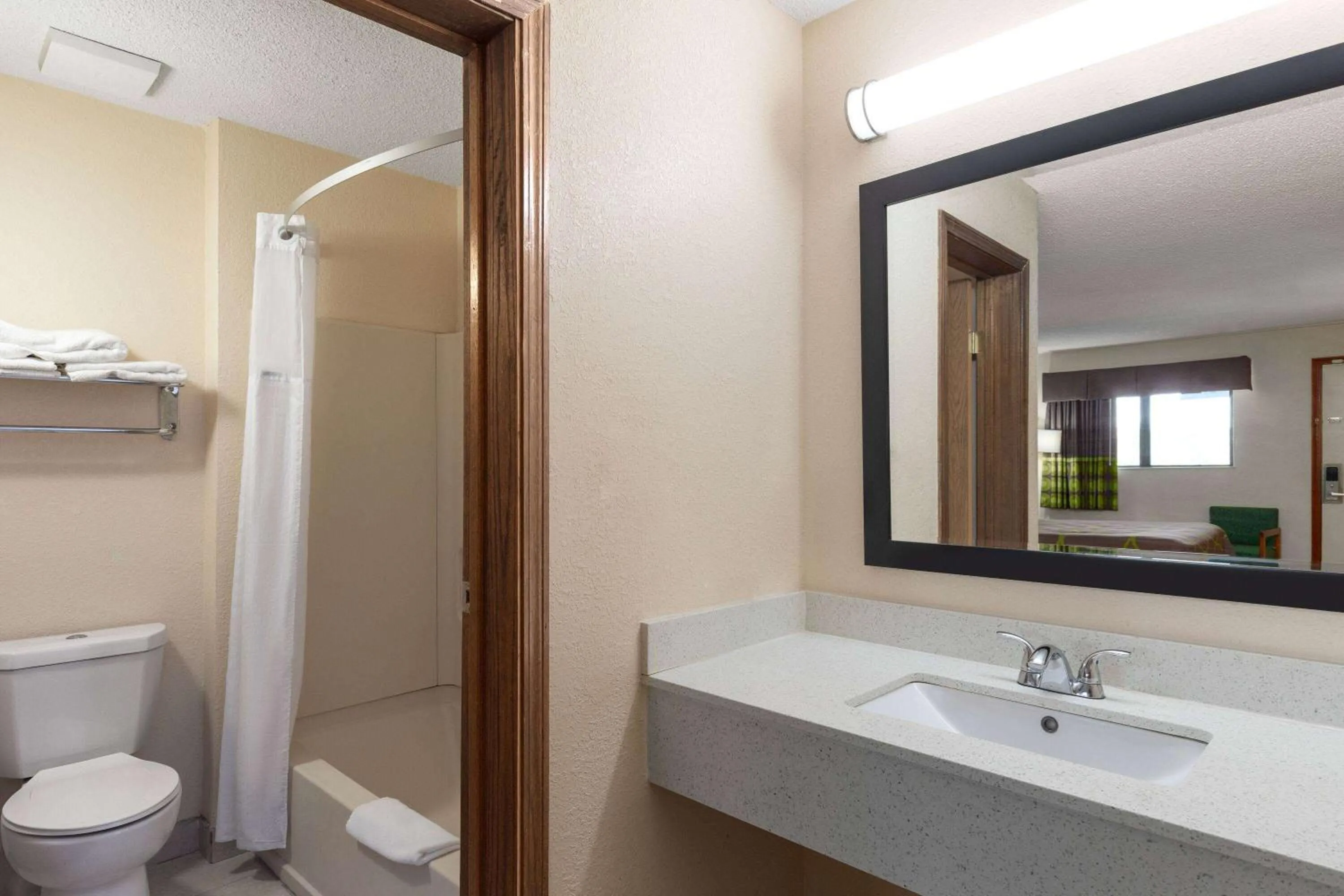Bathroom in Super 8 by Wyndham Fort Mitchell Cincinnati Area