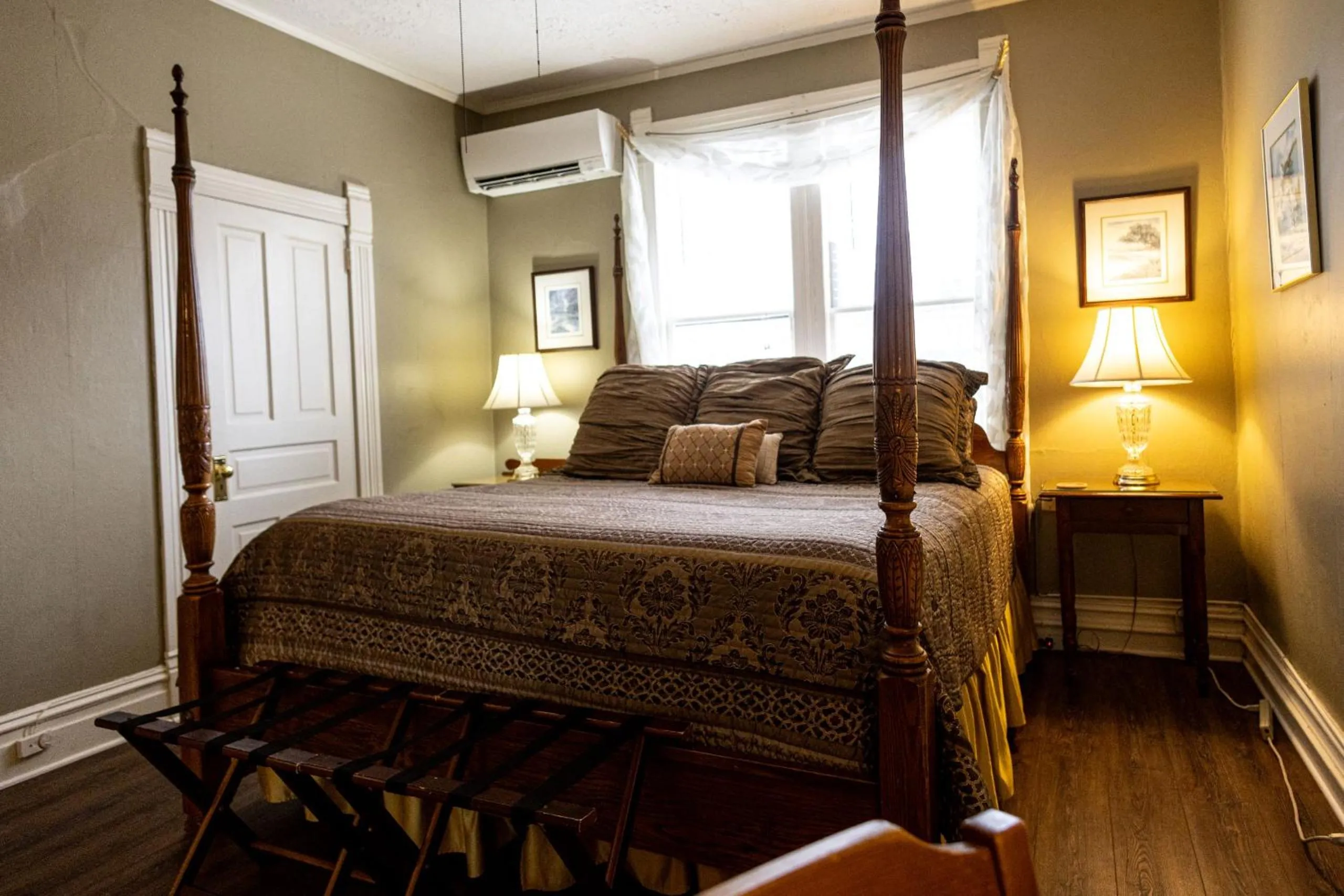 Bed in 1898 Waverly Inn