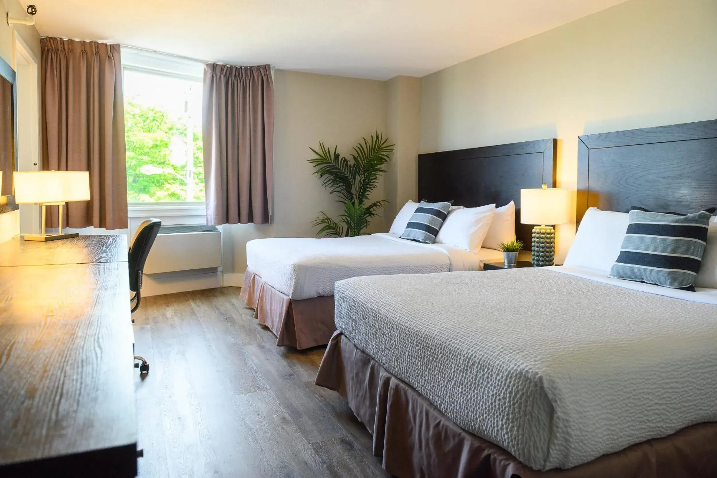 Bedroom, Bed in Rodd Grand Yarmouth Bedroom, Bed in Rodd Grand Yarmouth