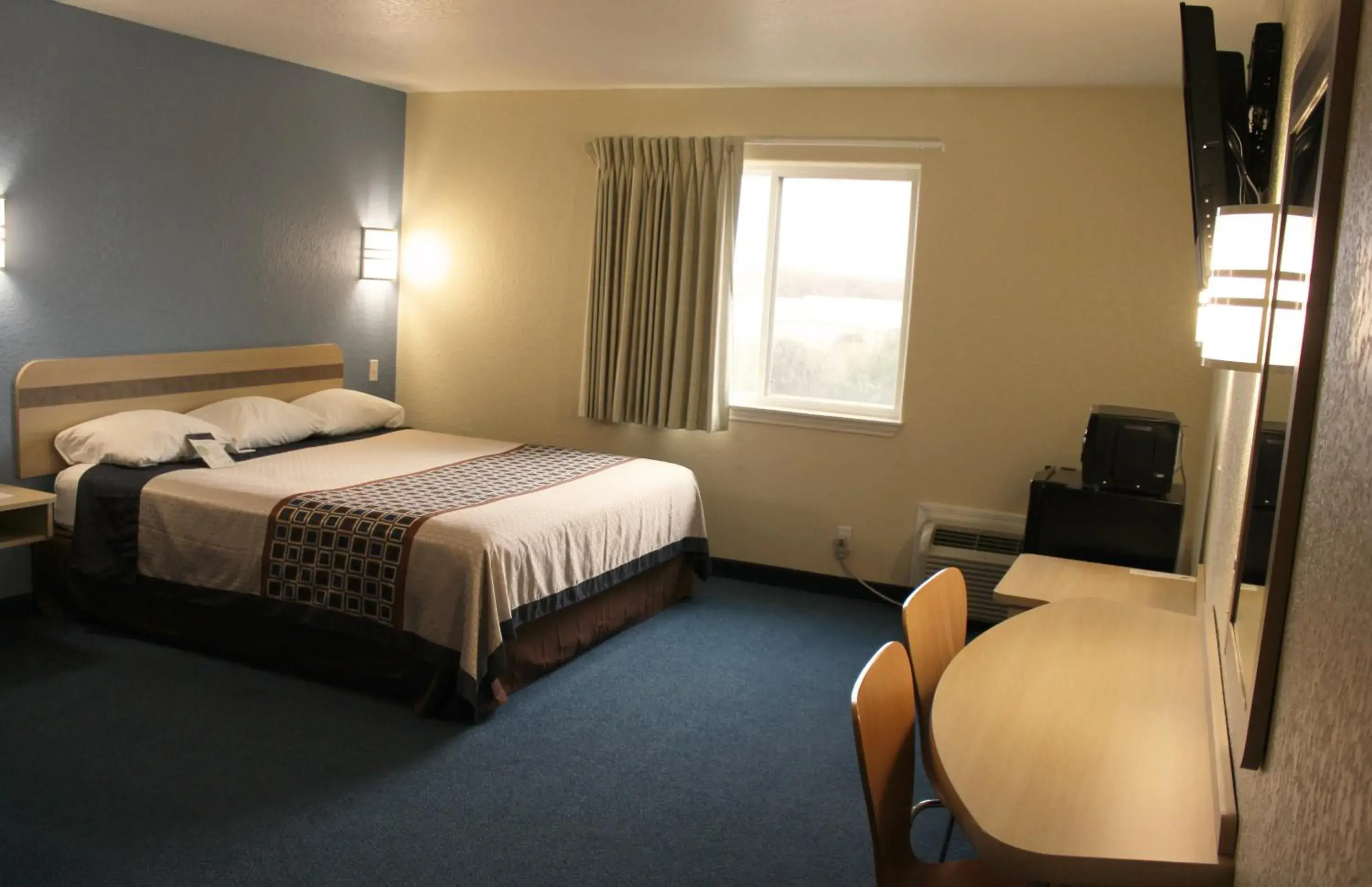 Bed in Wine Country Inn Bed in Wine Country Inn