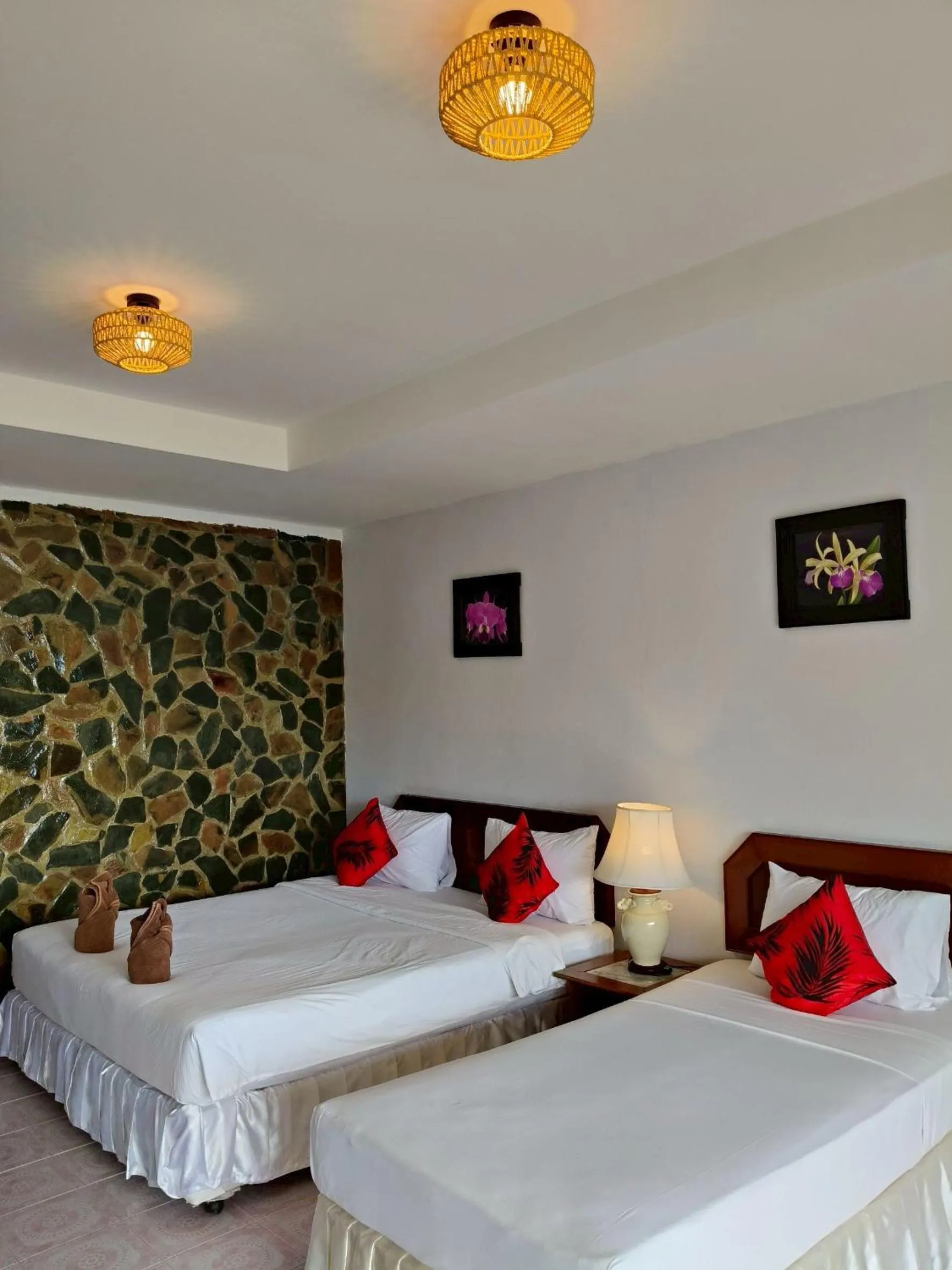 Bed in Phangan Orchid Resort