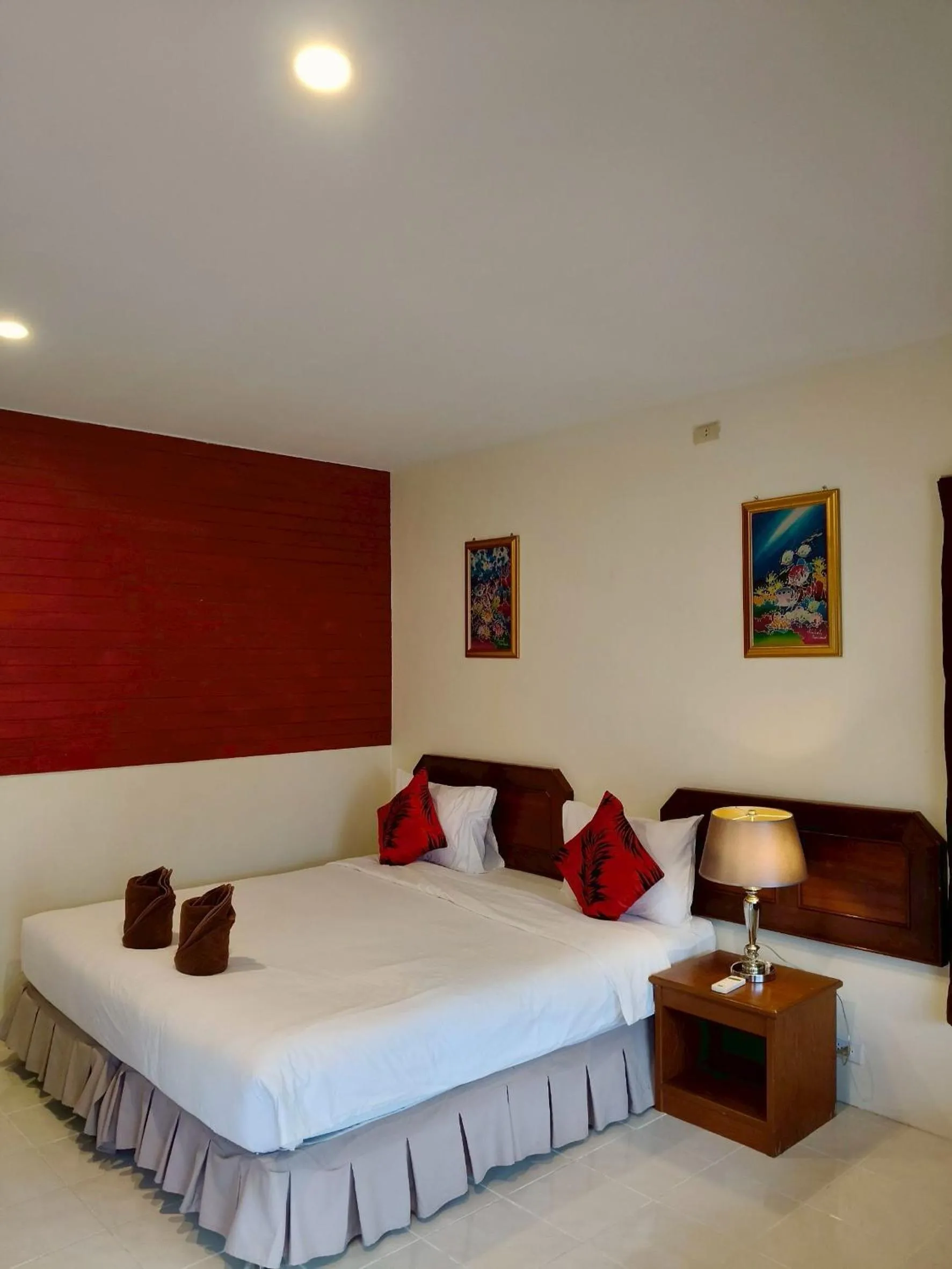 Bed in Phangan Orchid Resort