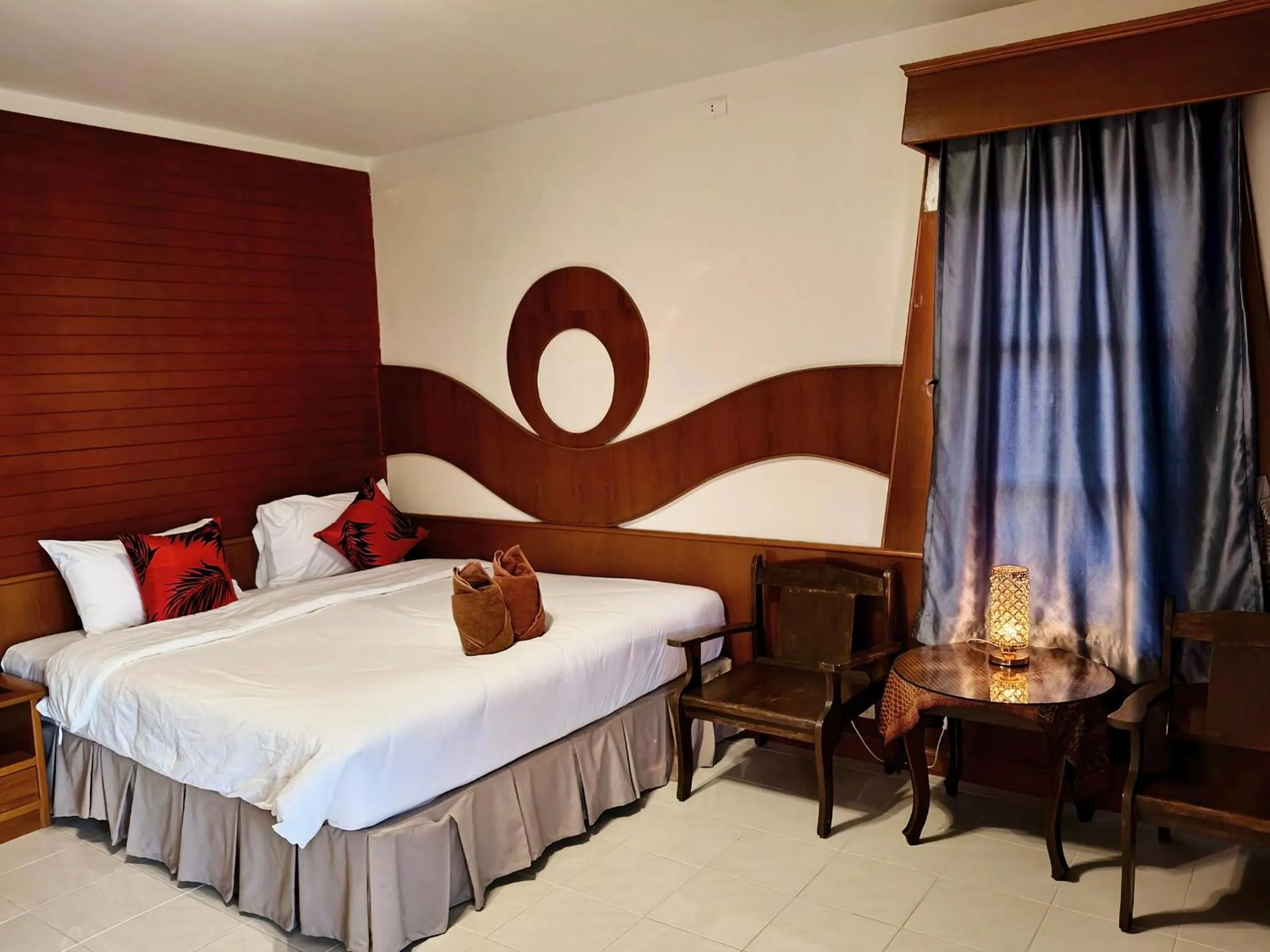 Bed in Phangan Orchid Resort