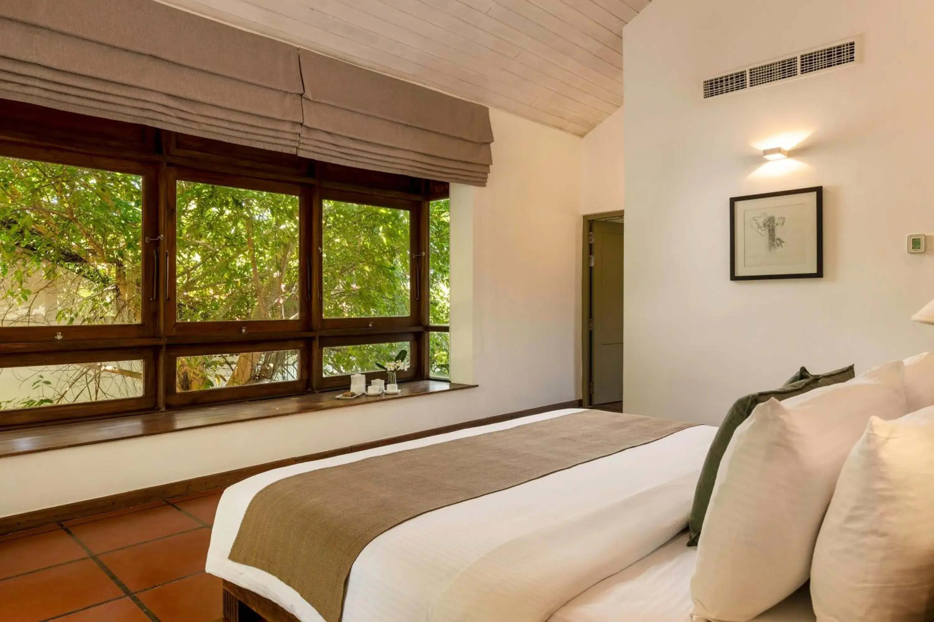 Bed in Jetwing Lagoon Wellness, A Luxury Reserve - Adults Only Bed in Jetwing Lagoon Wellness, A Luxury Reserve - Adults Only