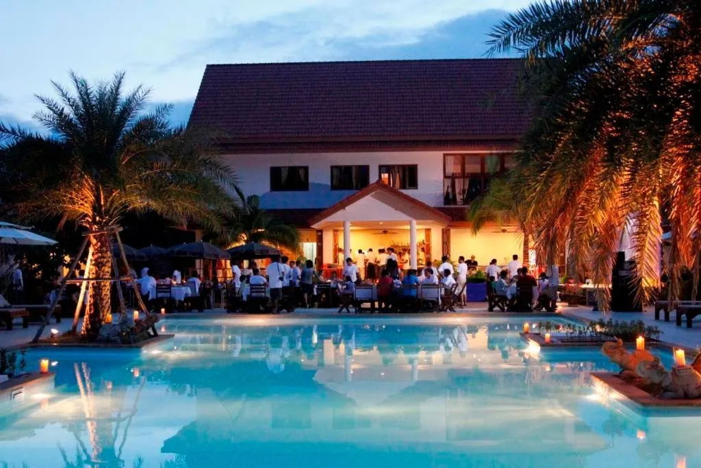 Restaurant/places to eat in Armonia Village Resort and Spa