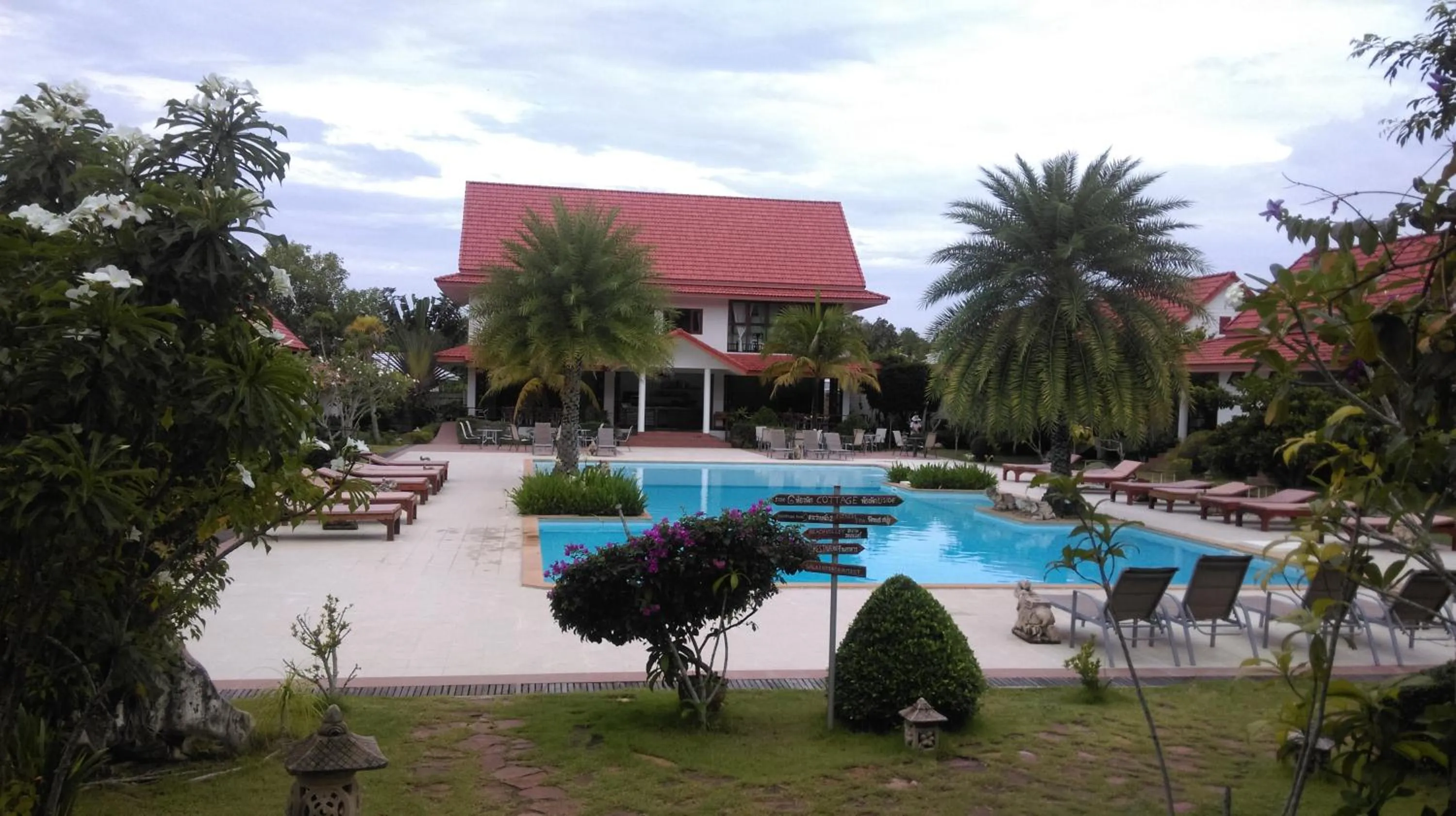 Restaurant/places to eat in Armonia Village Resort and Spa