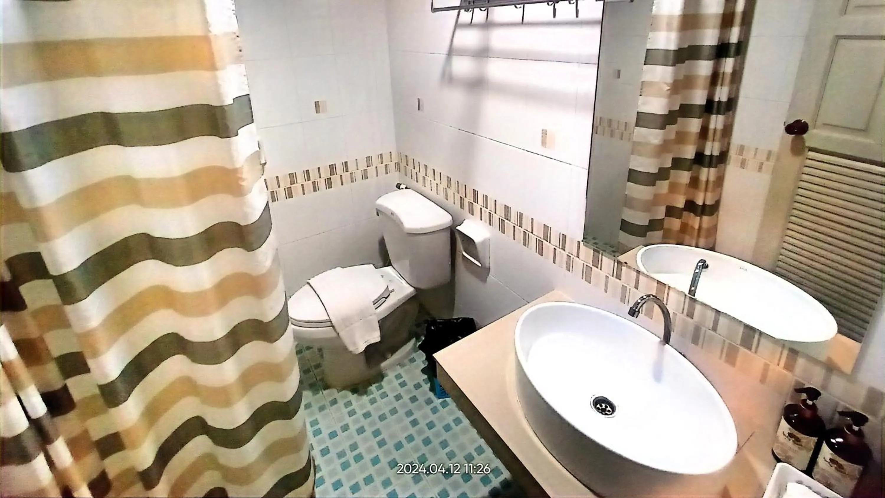 Bathroom in Lucky Buako Hotel Patong