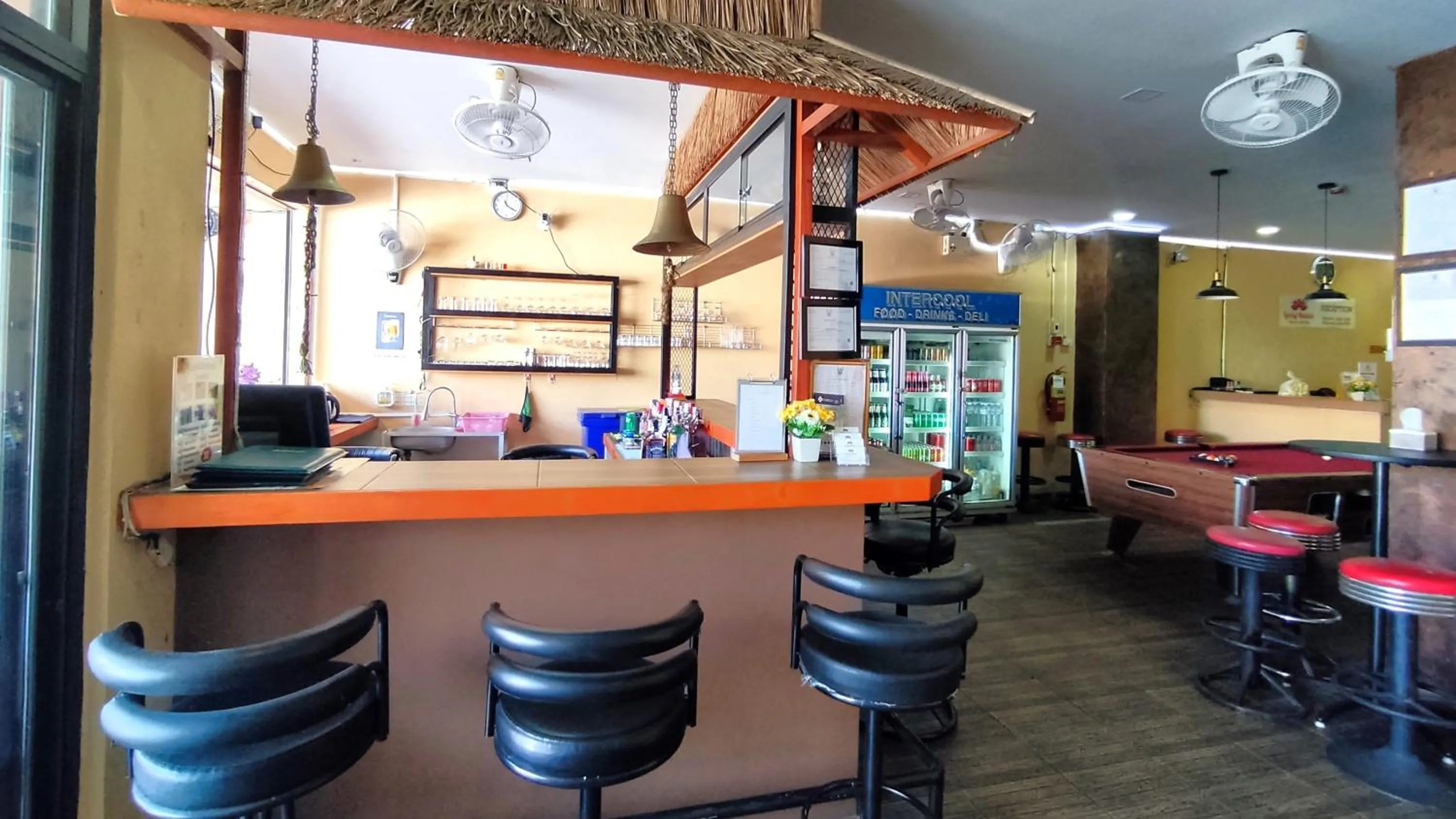 Restaurant/places to eat in Lucky Buako Hotel Patong