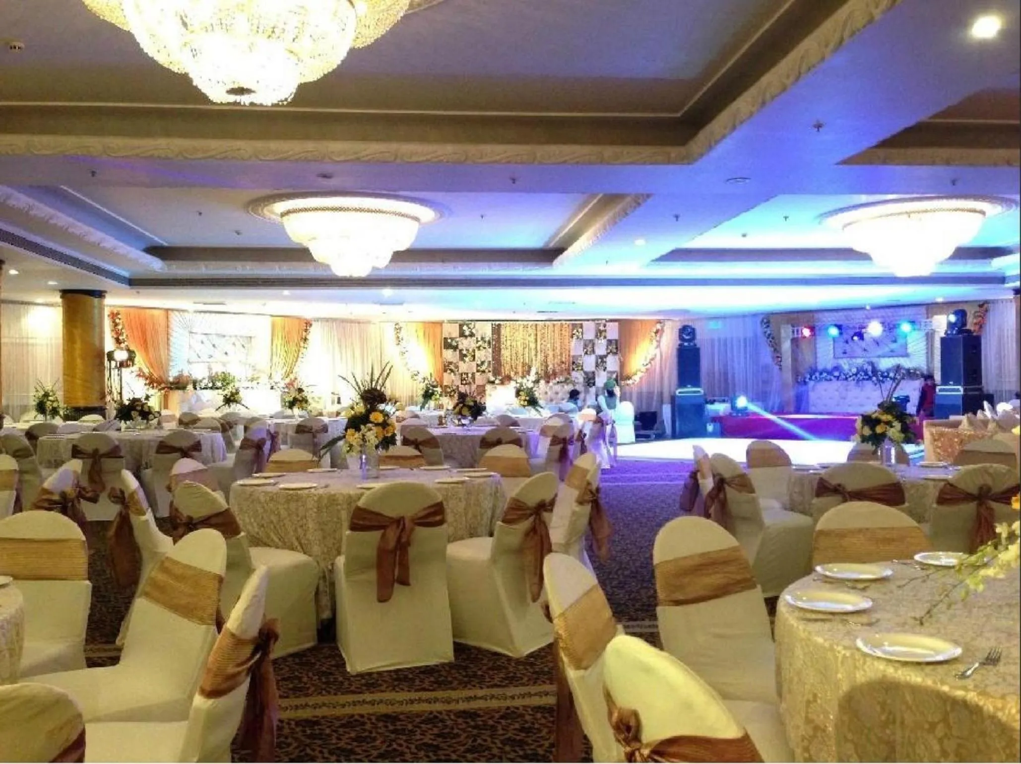 Banquet/Function facilities in Park Plaza, Ludhiana