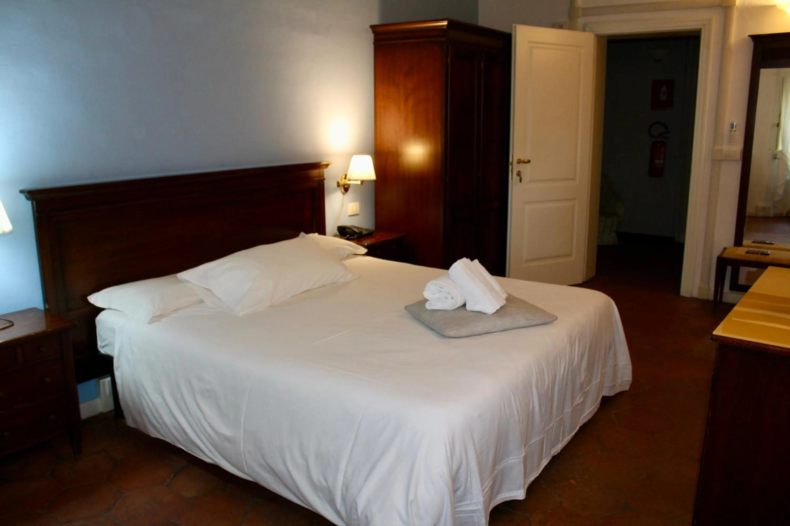 Photo of the whole room, Bed in Hotel Ca' Vecchia