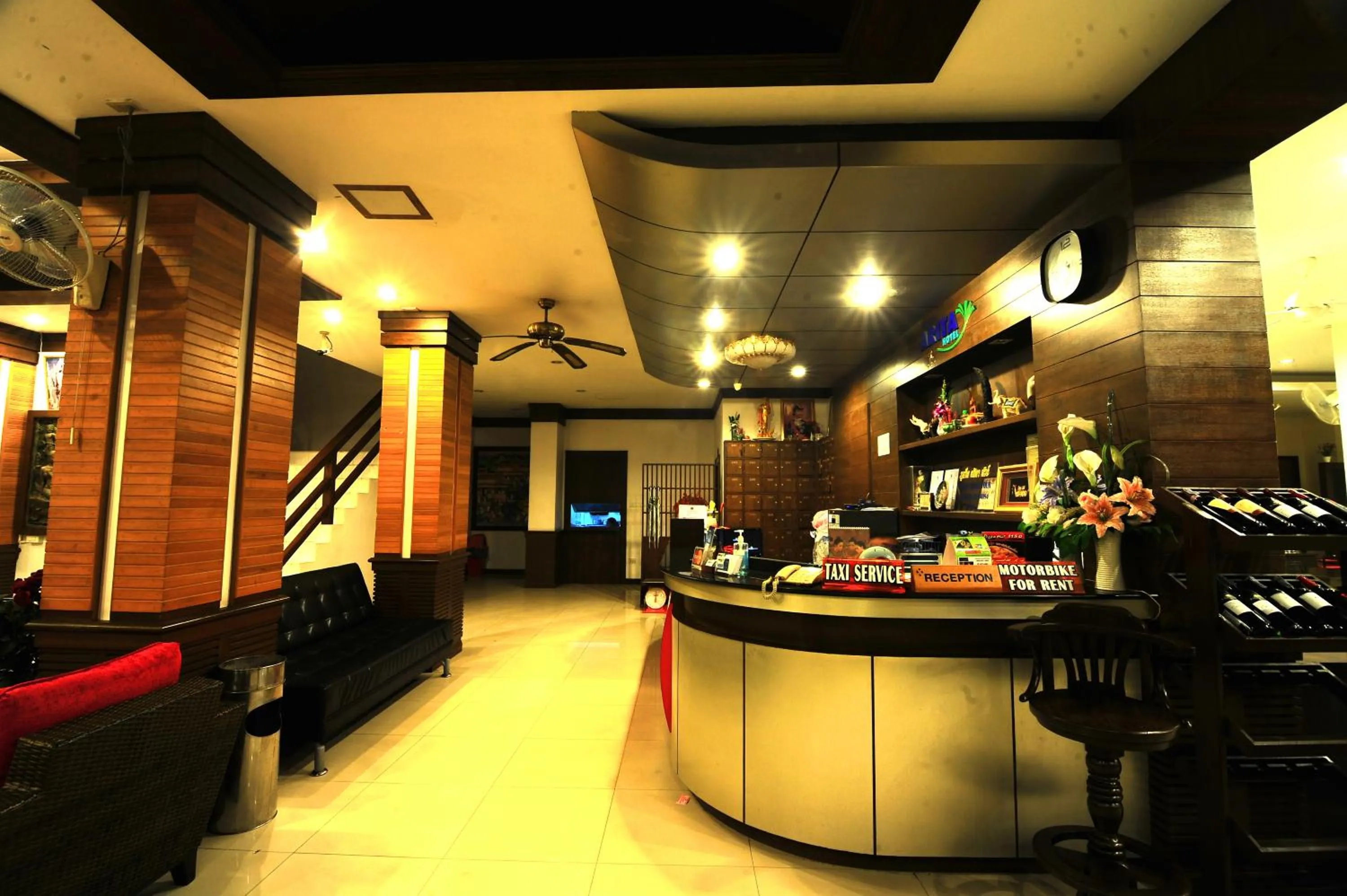 Lobby or reception in Arita Hotel Patong