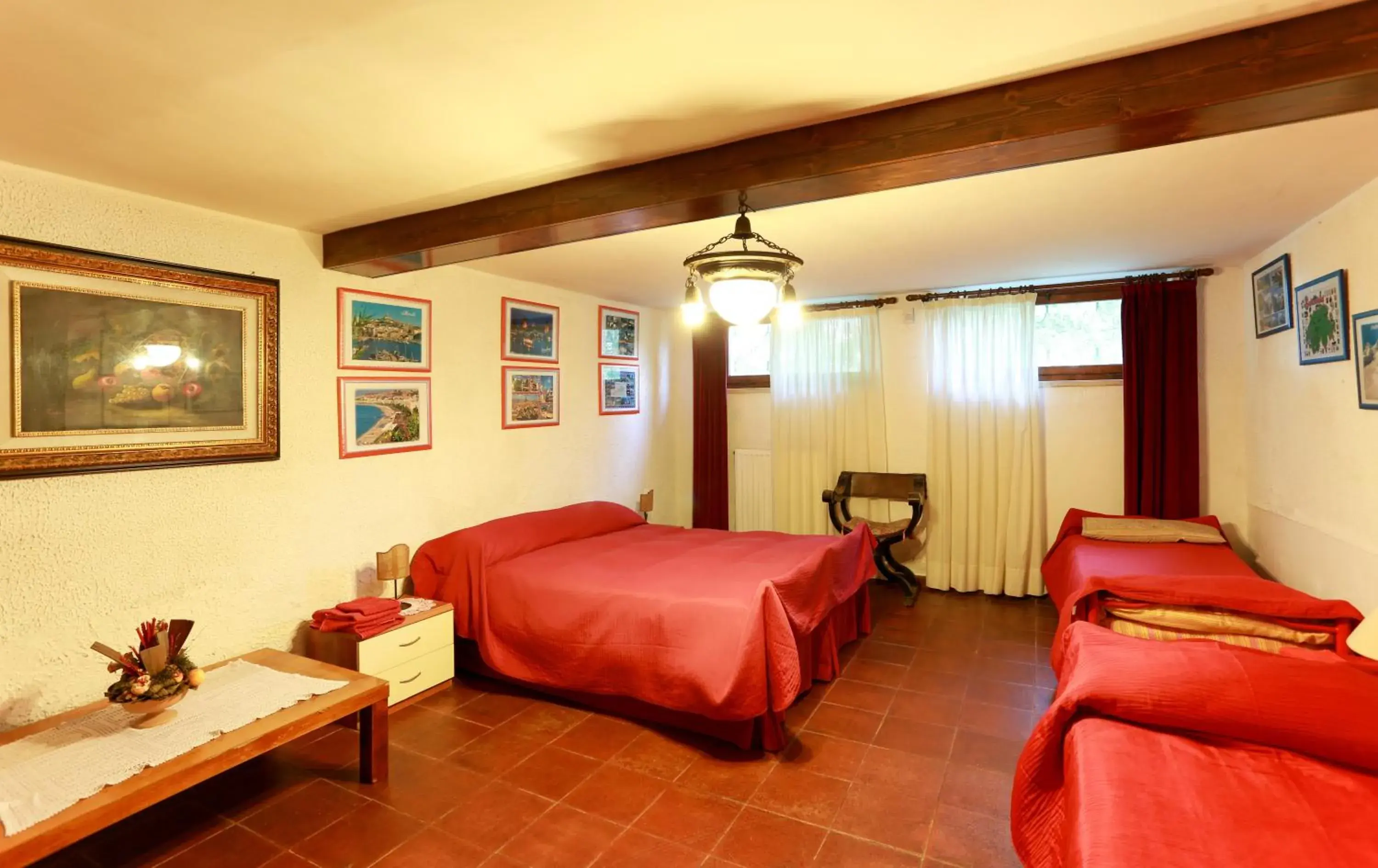Quadruple Room with Private External Bathroom in B&B Villa Sans Souci Quadruple Room with Private External Bathroom in B&B Villa Sans Souci