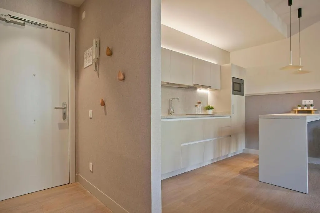 Kitchen or kitchenette in Fisa Rentals Ramblas Apartments