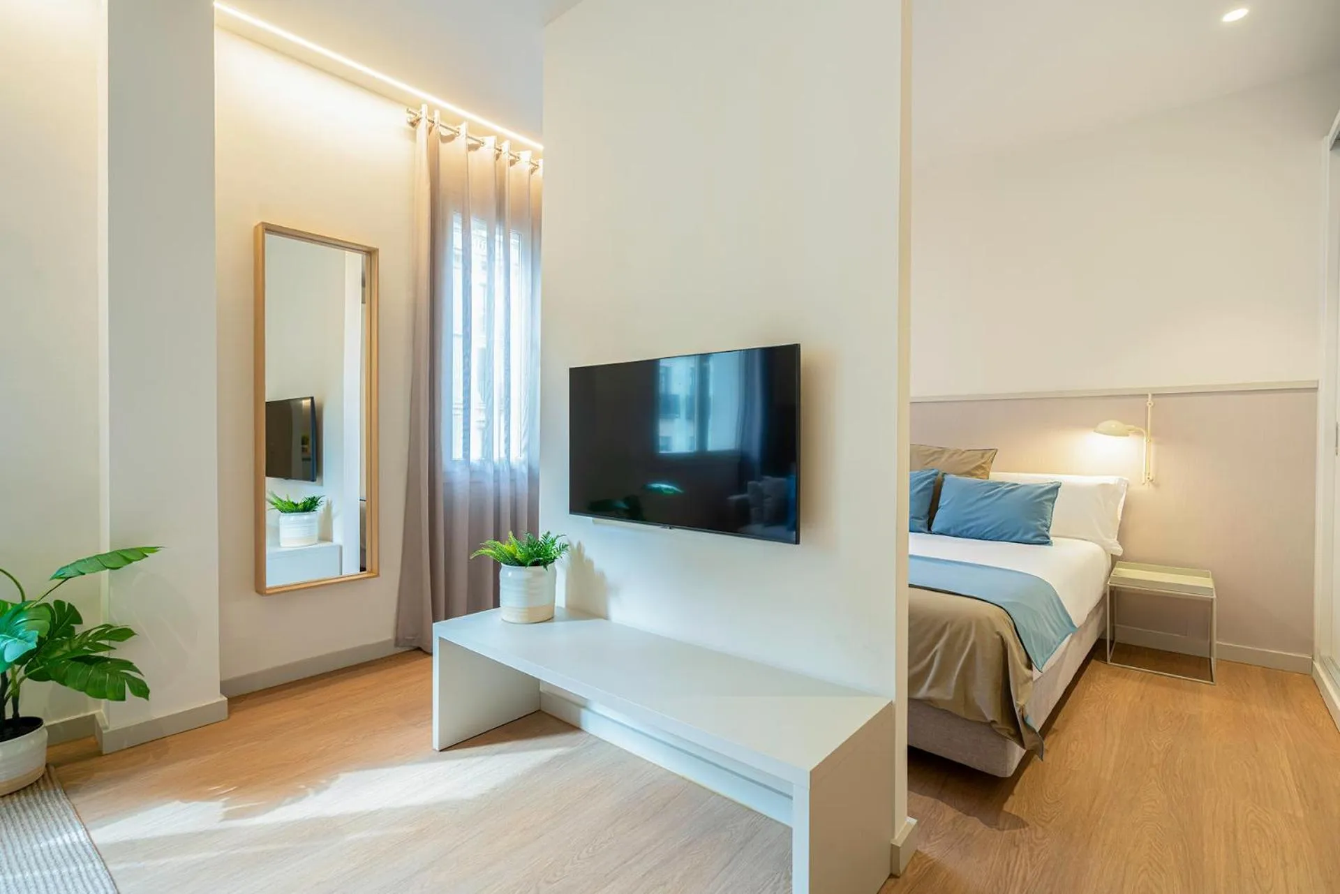 Bedroom, Bed in Fisa Rentals Ramblas Apartments