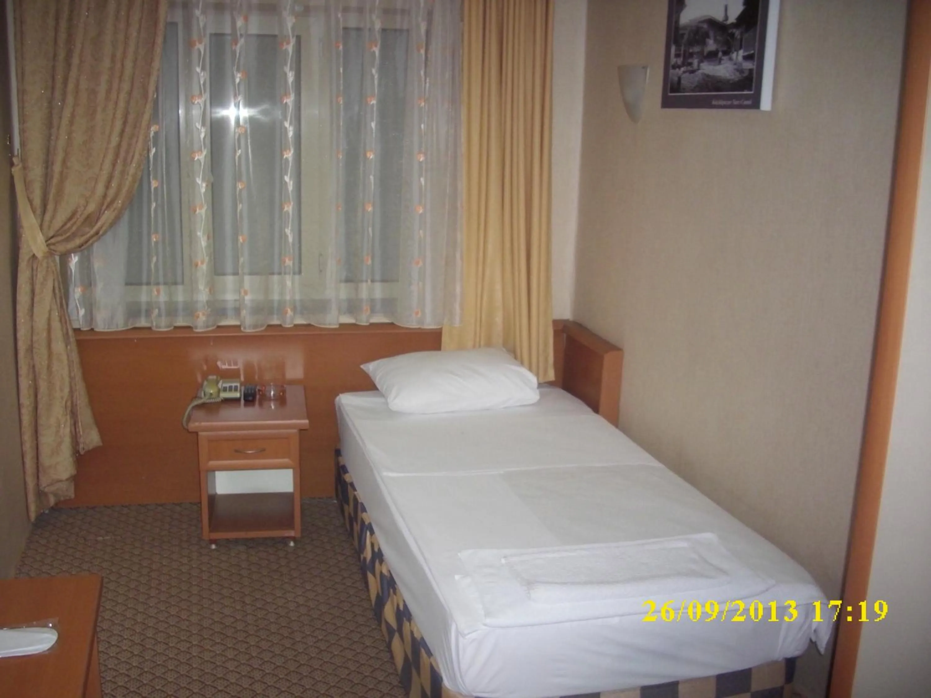 Photo of the whole room, Bed in Saray Hotel