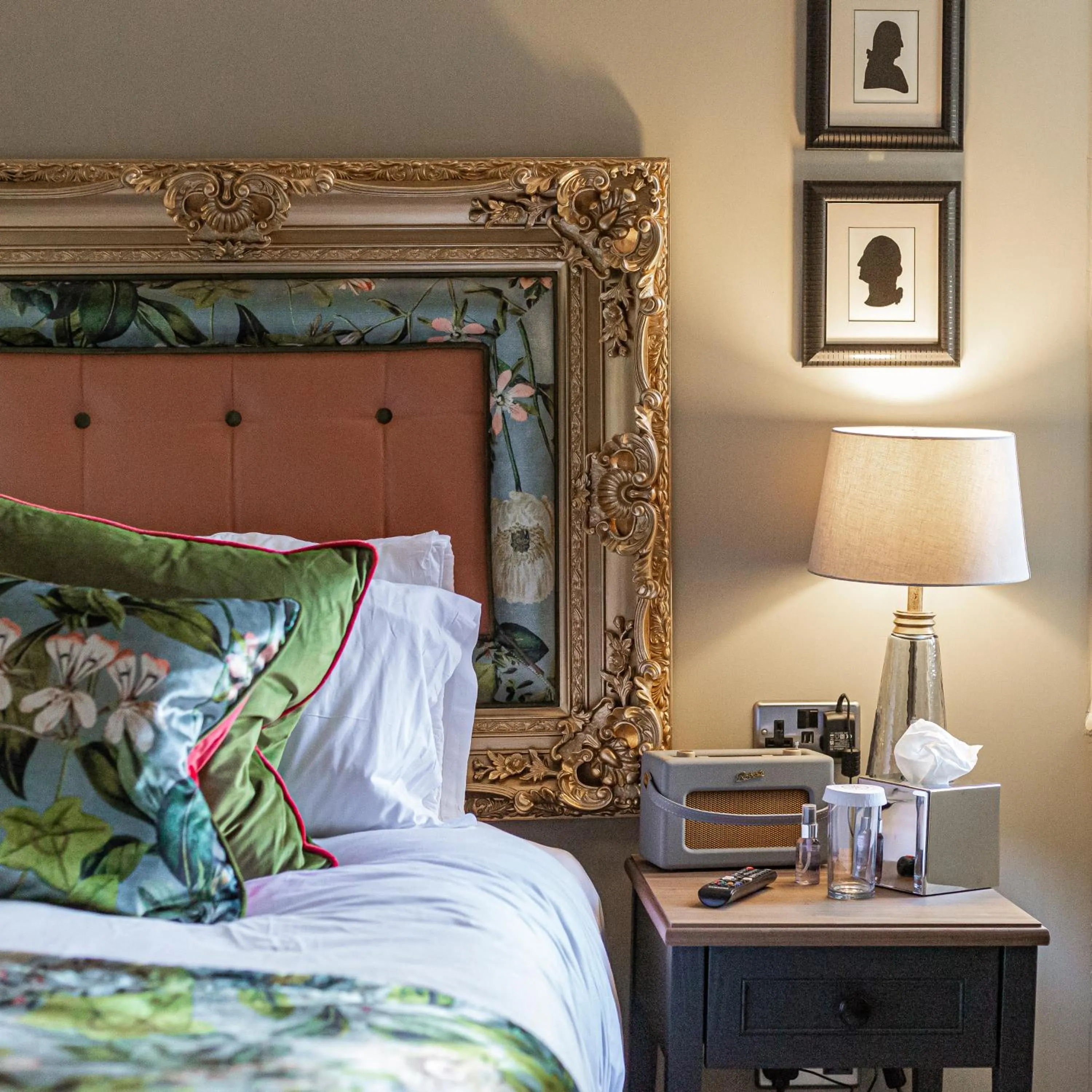 Bed in The Kings Arms and Royal Hotel, Godalming, Surrey - The Coaching Inn Group