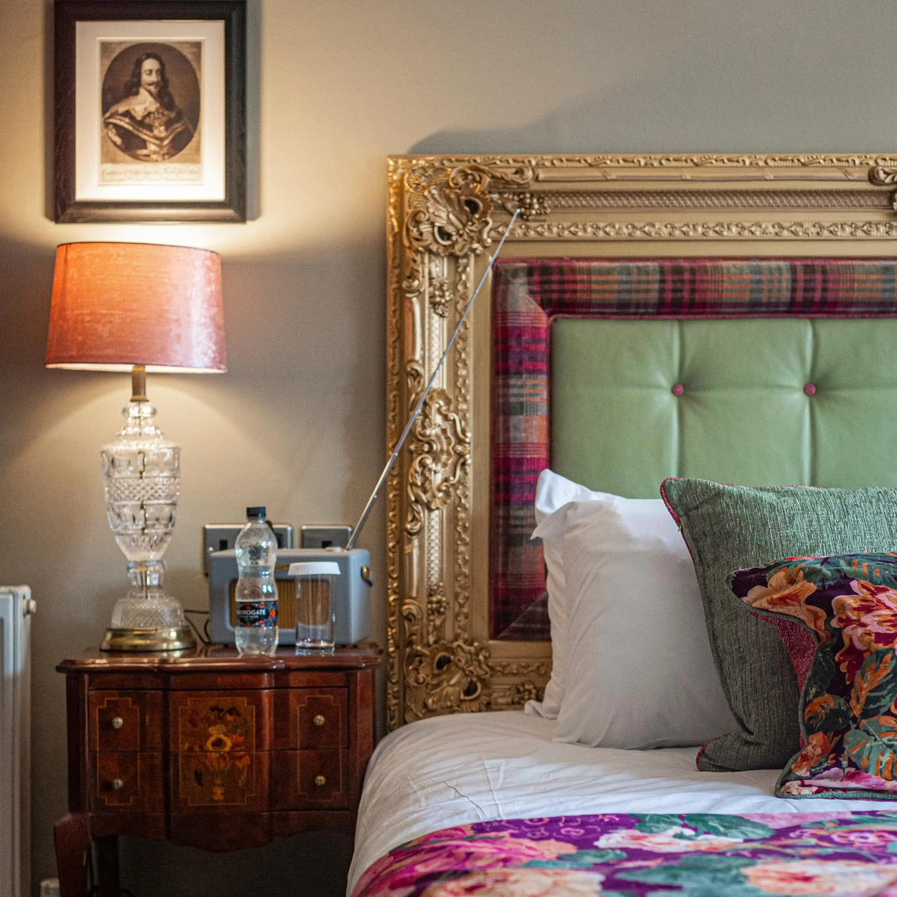 Bed in The Kings Arms and Royal Hotel, Godalming, Surrey - The Coaching Inn Group