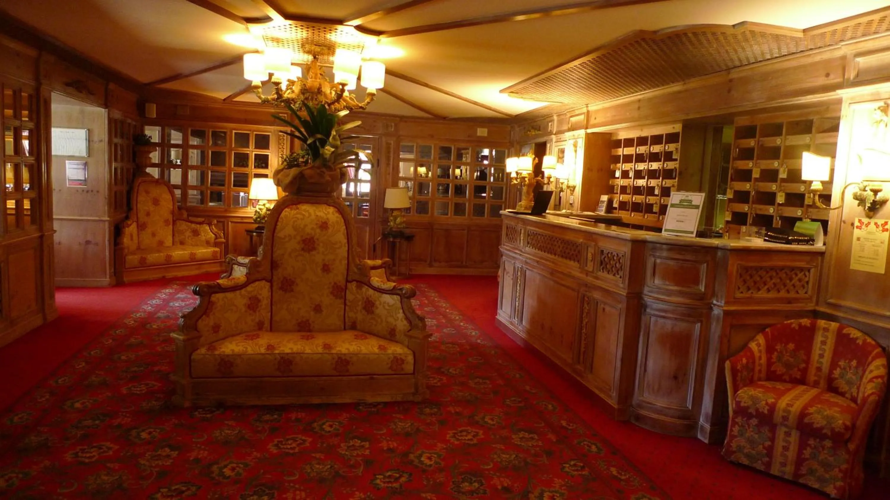 Lobby or reception in RTA Hotel Catturani