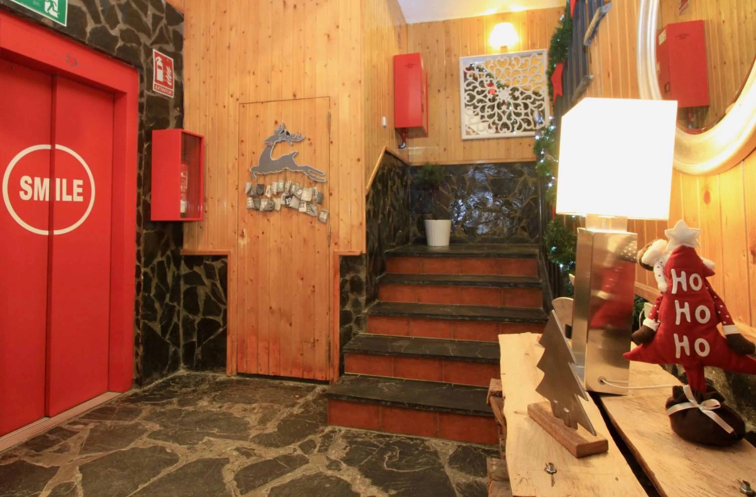 Facade/entrance in Inside Plaza Sierra Nevada