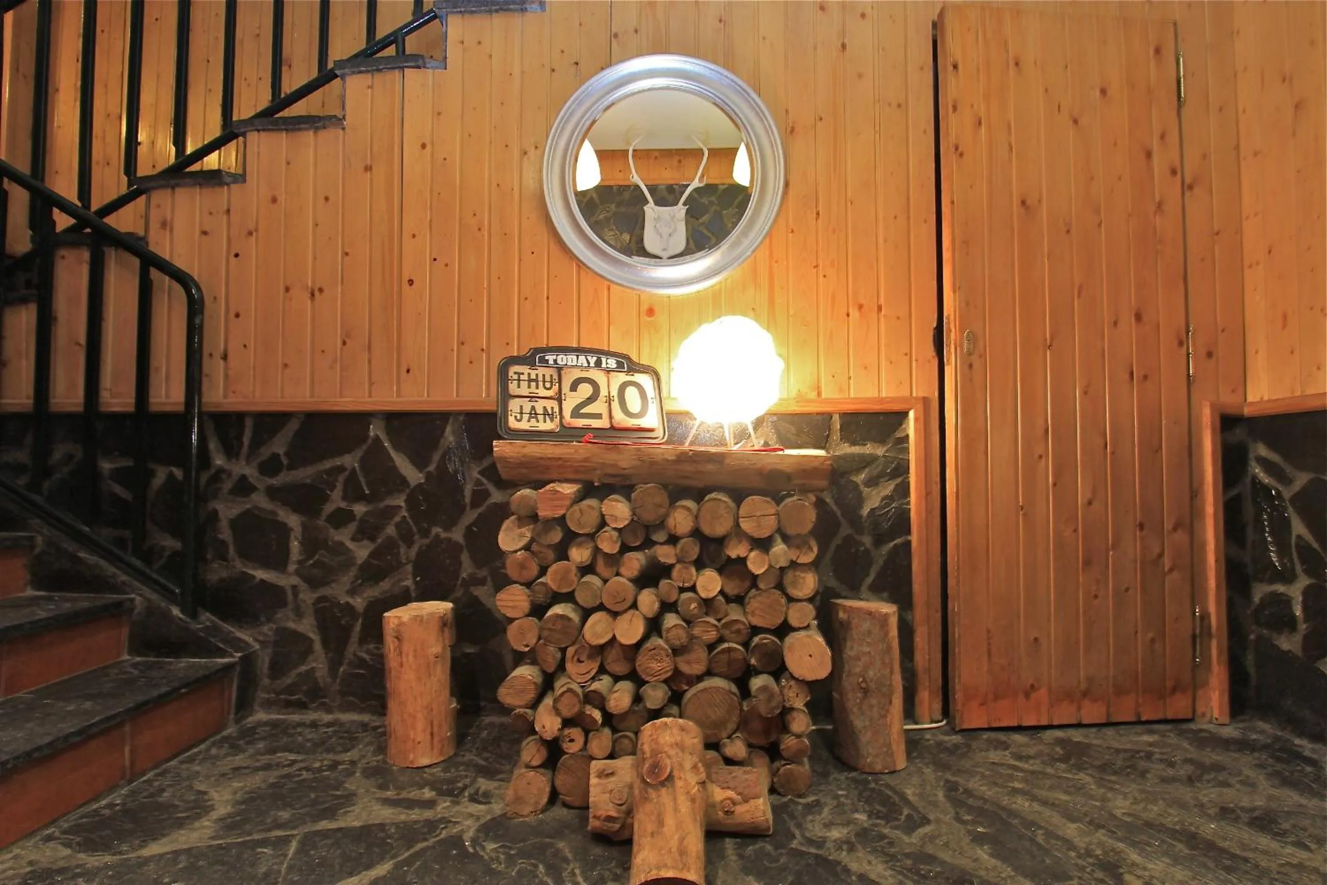 Business facilities in Inside Plaza Sierra Nevada