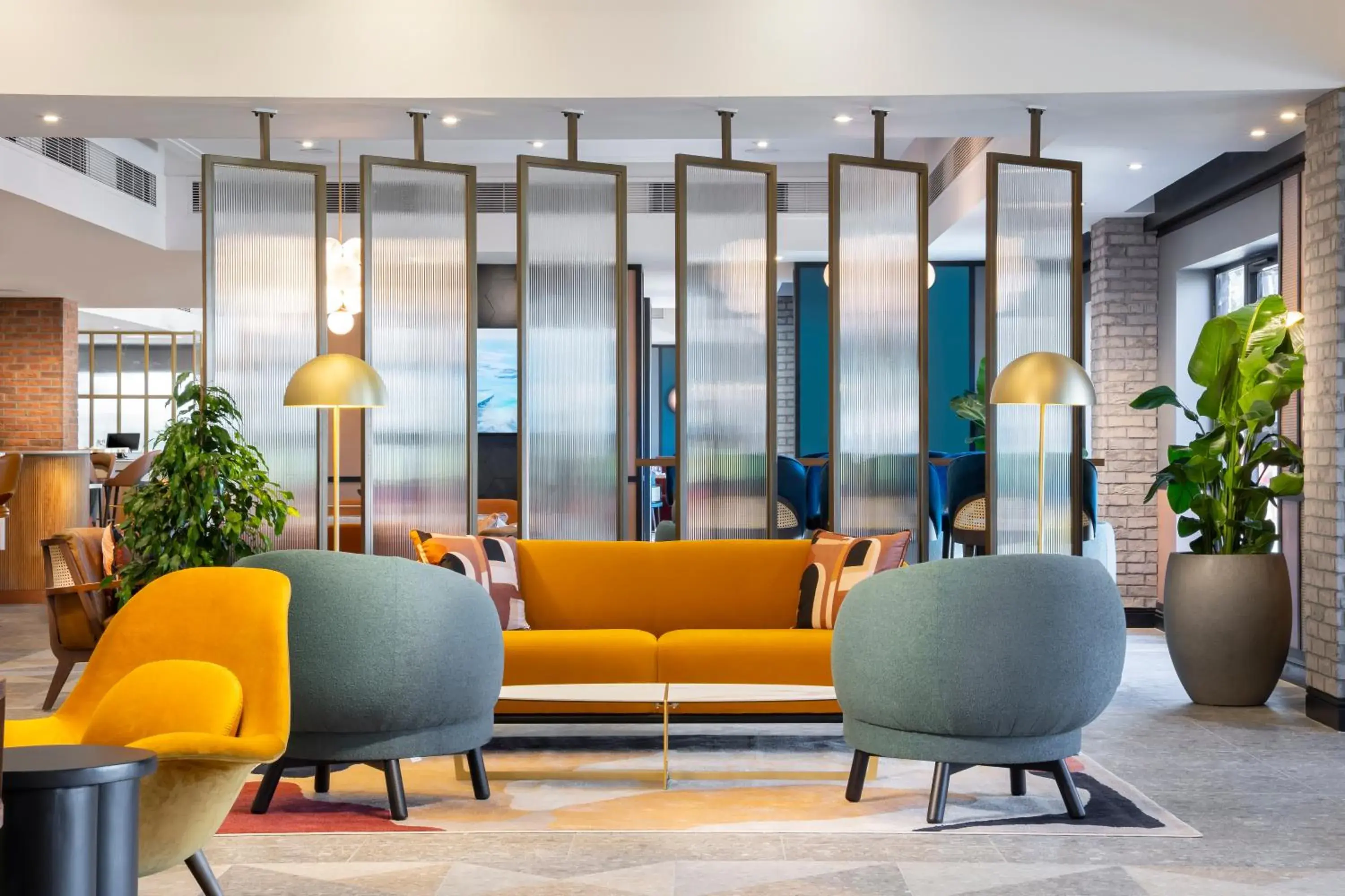 Lounge or bar in voco Fareham - Solent by IHG Lounge or bar in voco Fareham - Solent by IHG