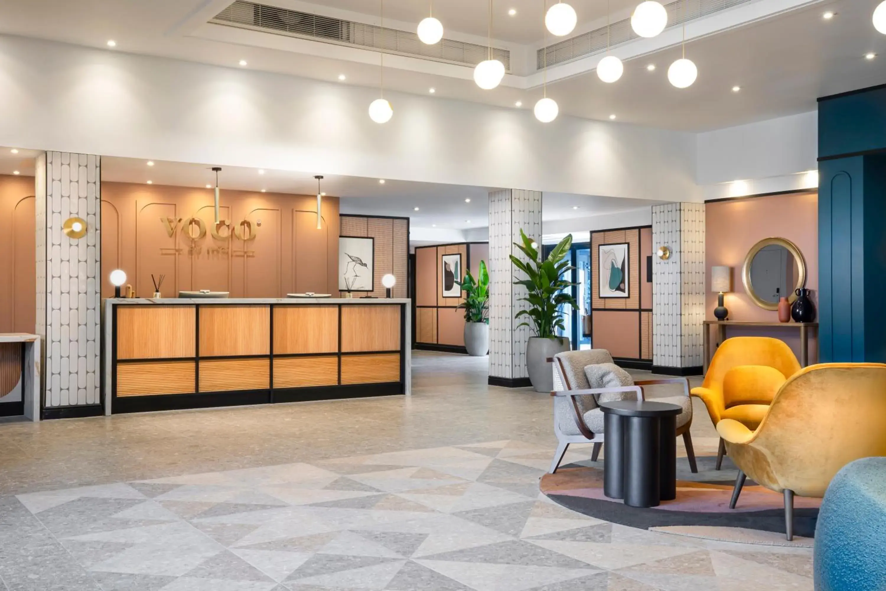 Lobby or reception in voco Fareham - Solent by IHG Lobby or reception in voco Fareham - Solent by IHG
