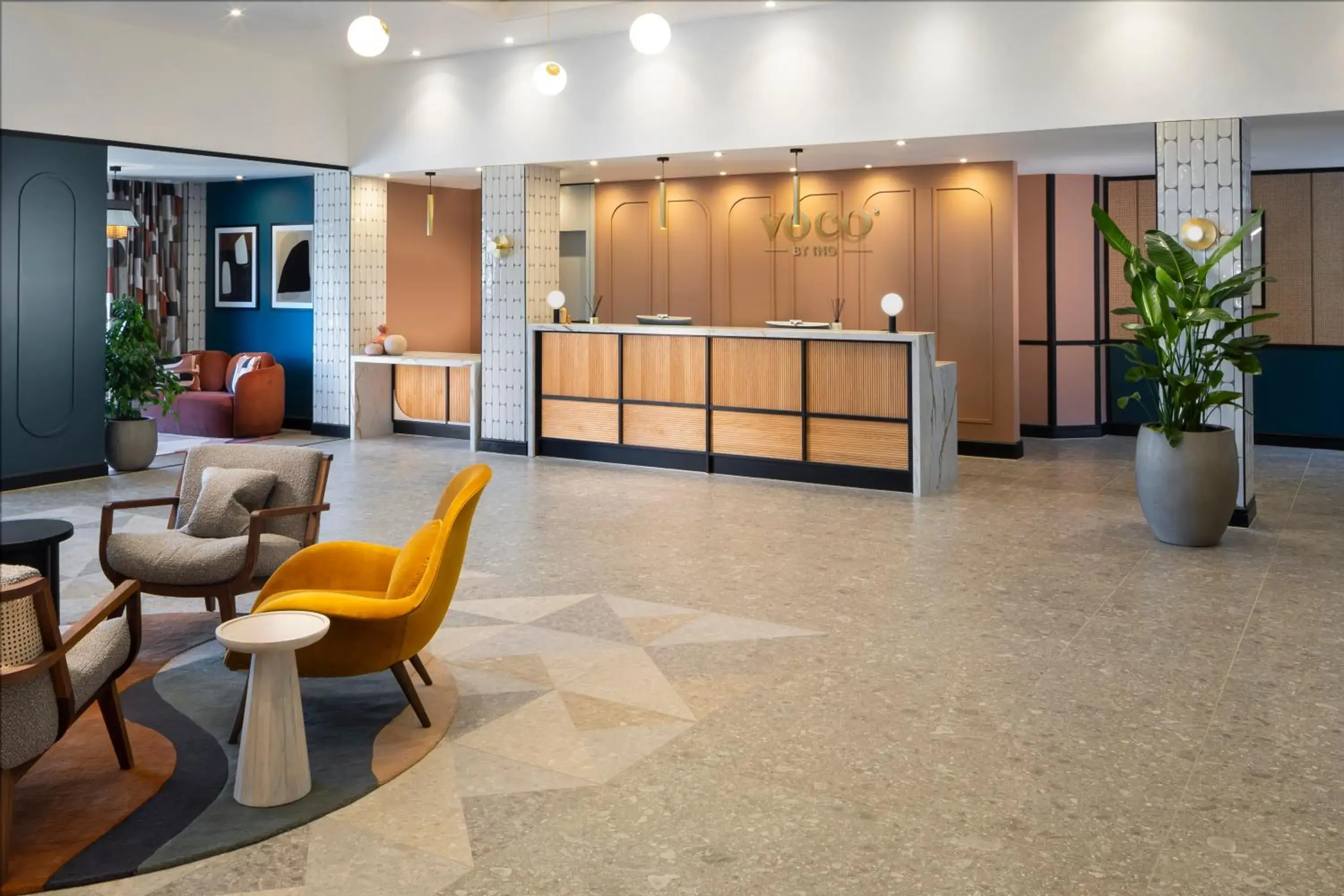 Lobby or reception in voco Fareham - Solent by IHG Lobby or reception in voco Fareham - Solent by IHG