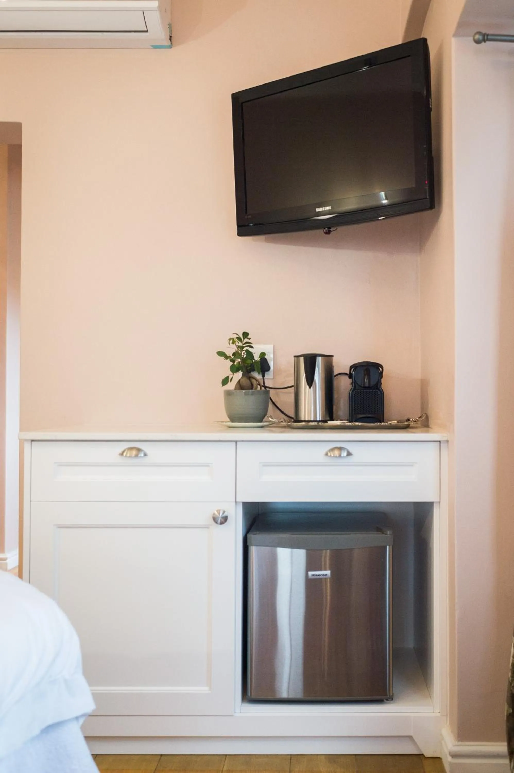 Coffee/tea facilities in Batavia Boutique Hotel