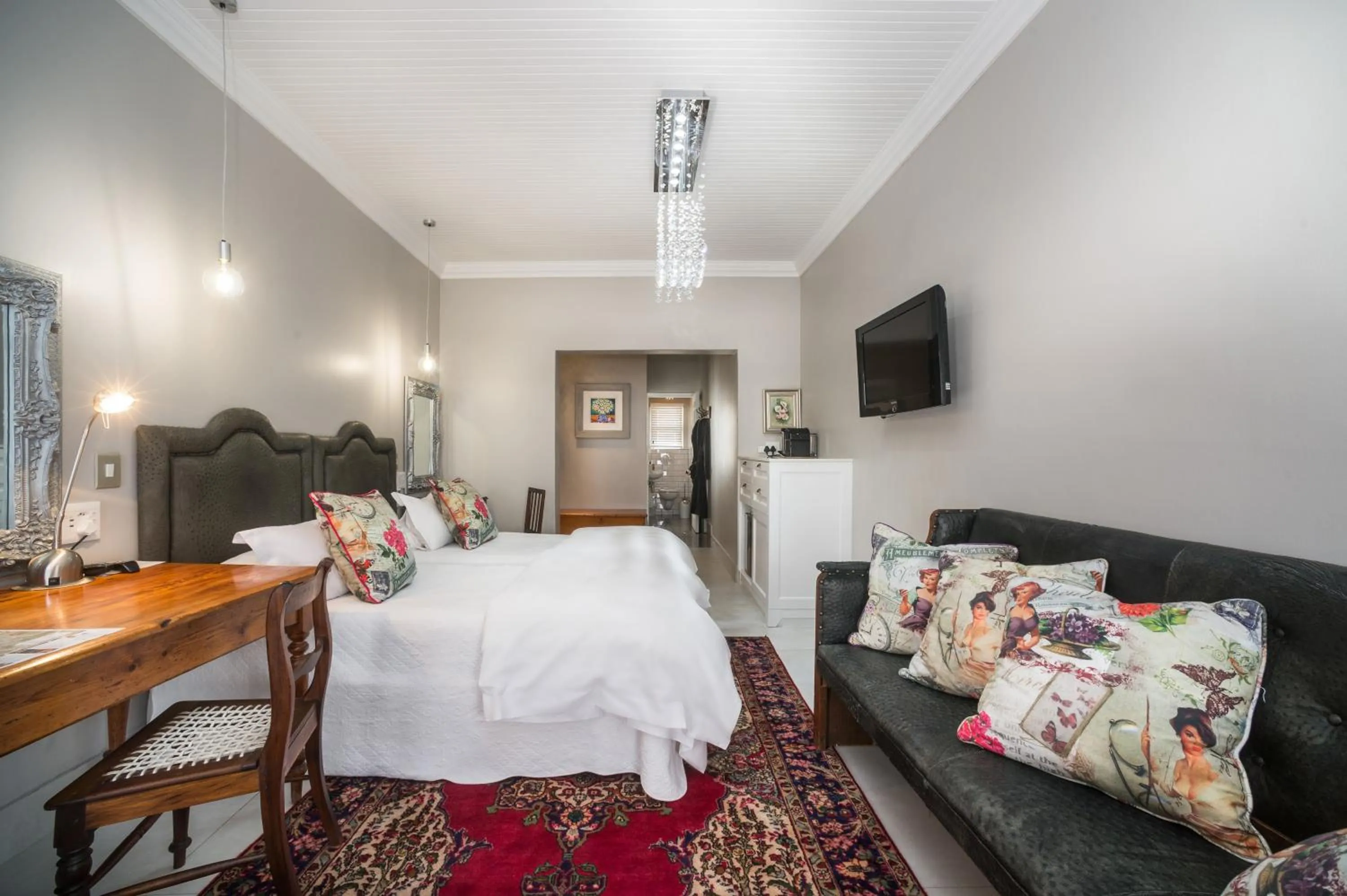 Photo of the whole room, Bed in Batavia Boutique Hotel