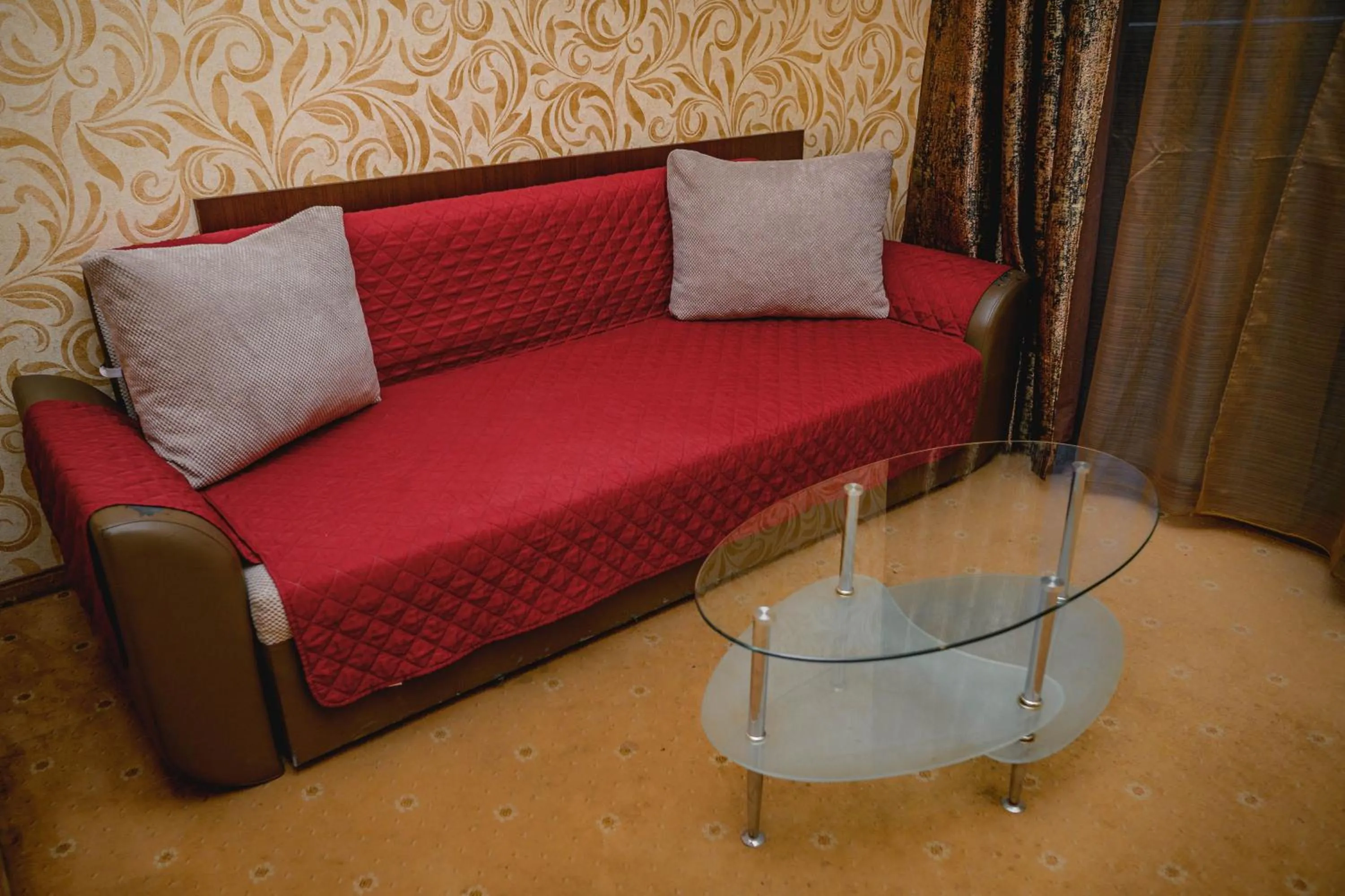 Seating area in Eleganza Family Hotel - Free Parking