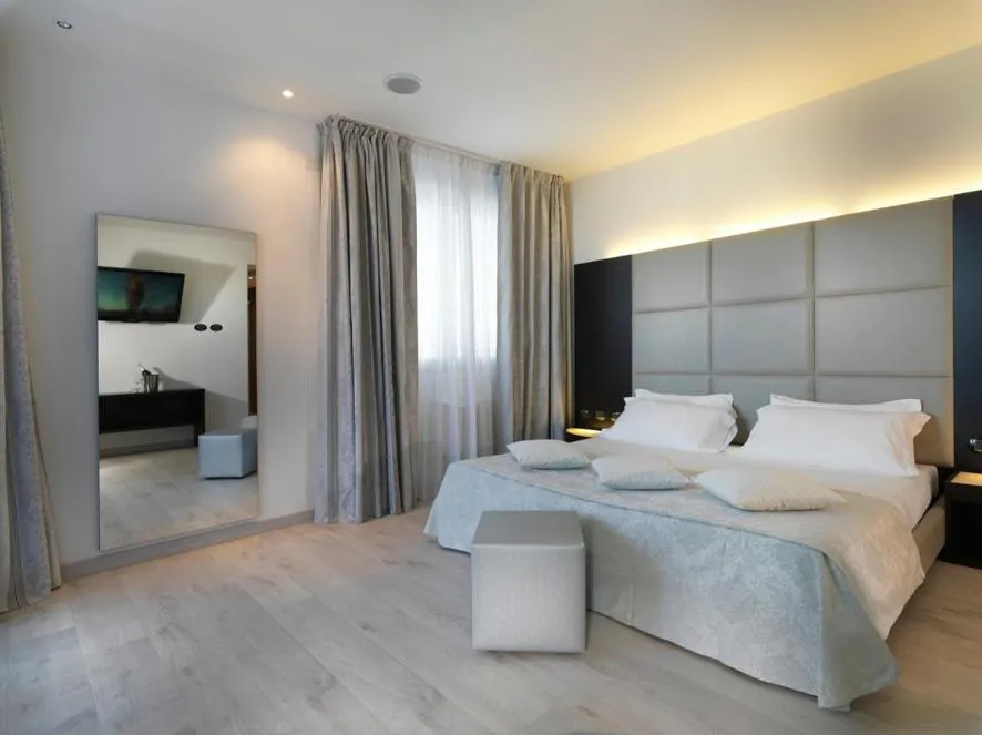 Photo of the whole room, Bed in Blu9 Hotel