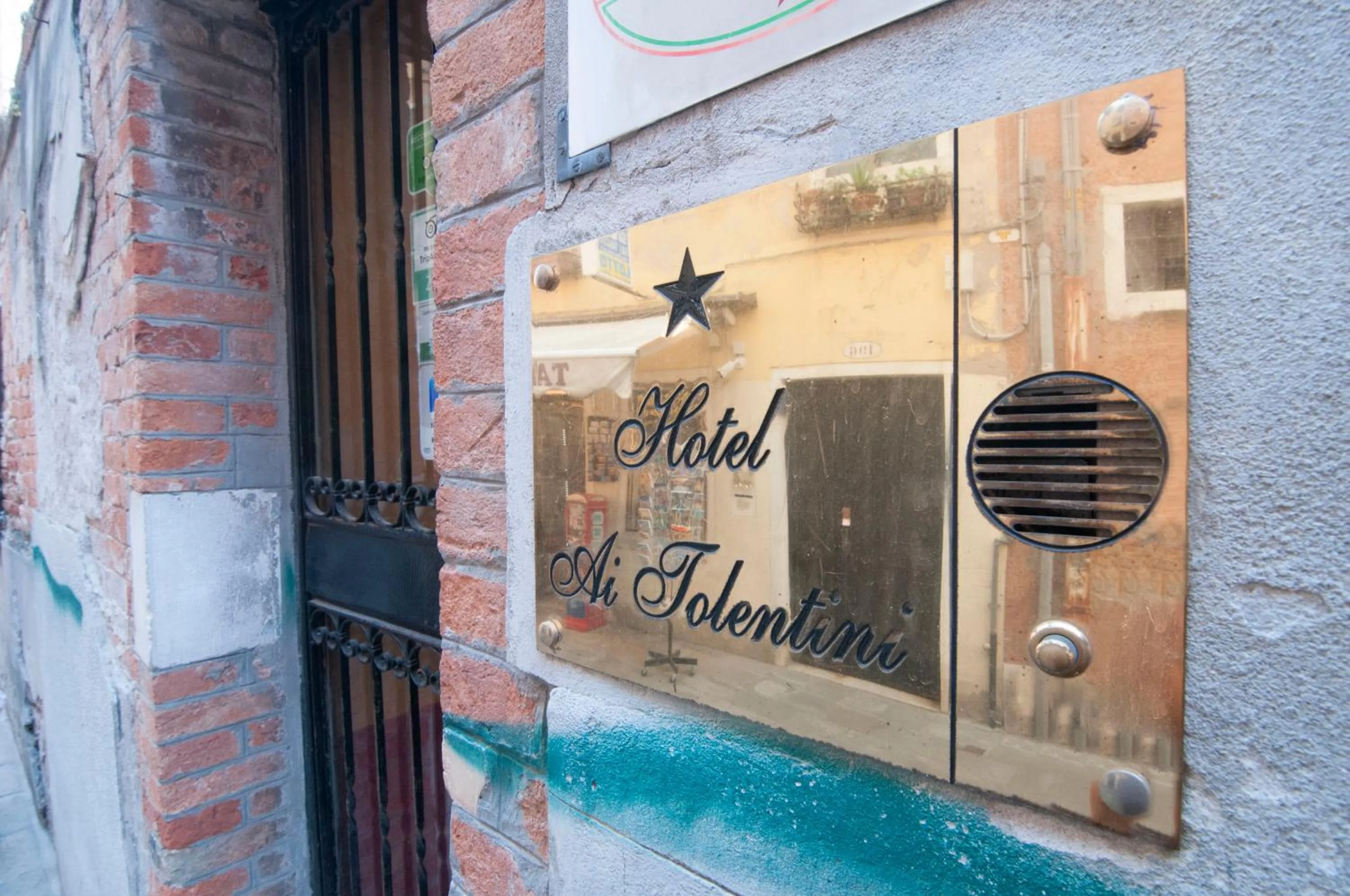 Property logo or sign in Albergo ai Tolentini