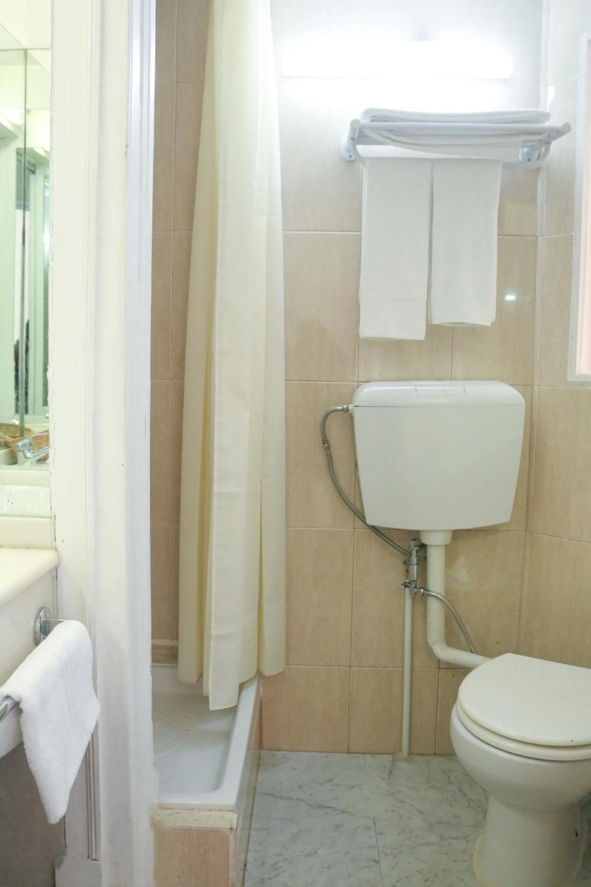 Toilet in Casa Londres