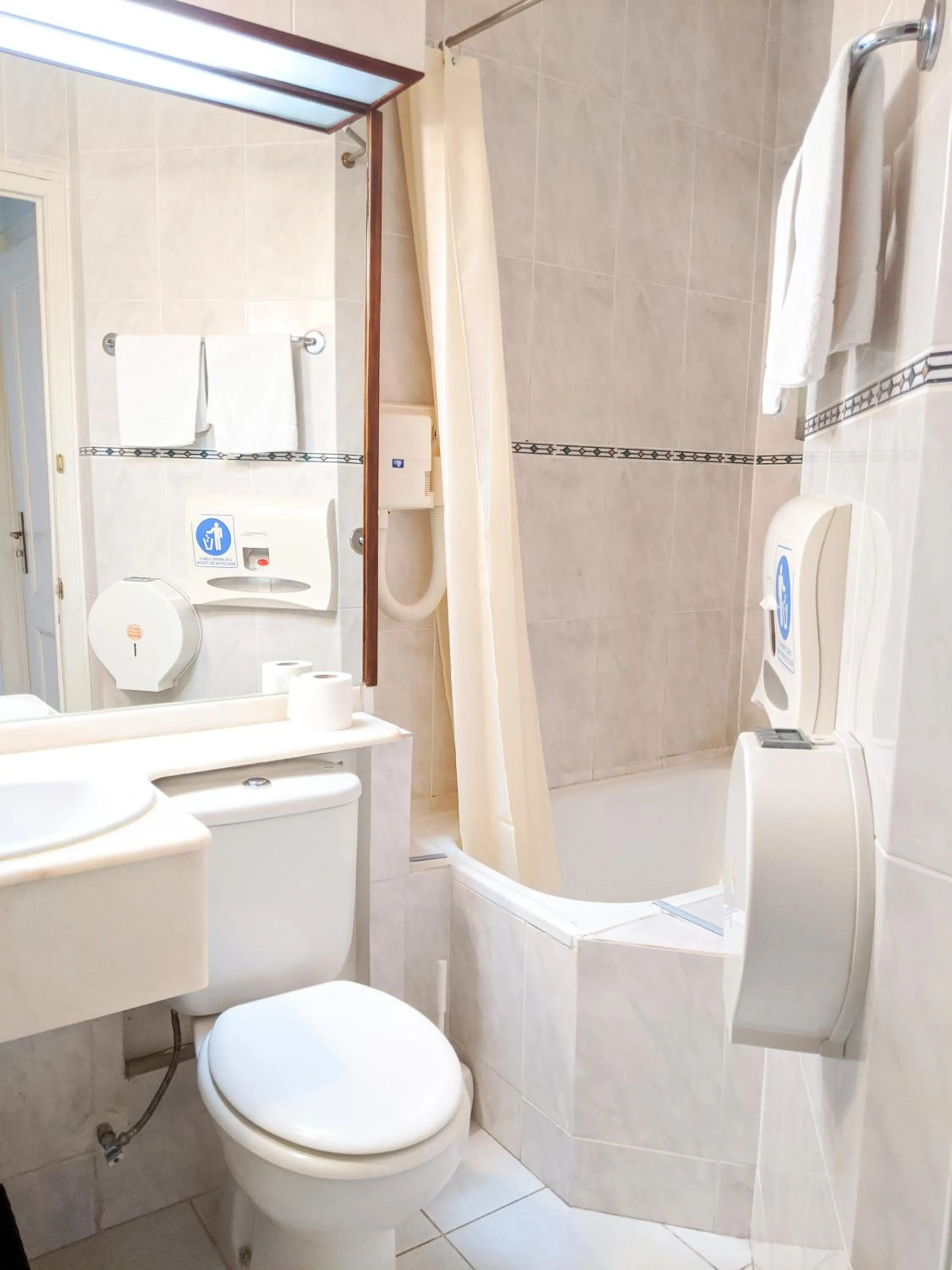 Shower in Casa Londres