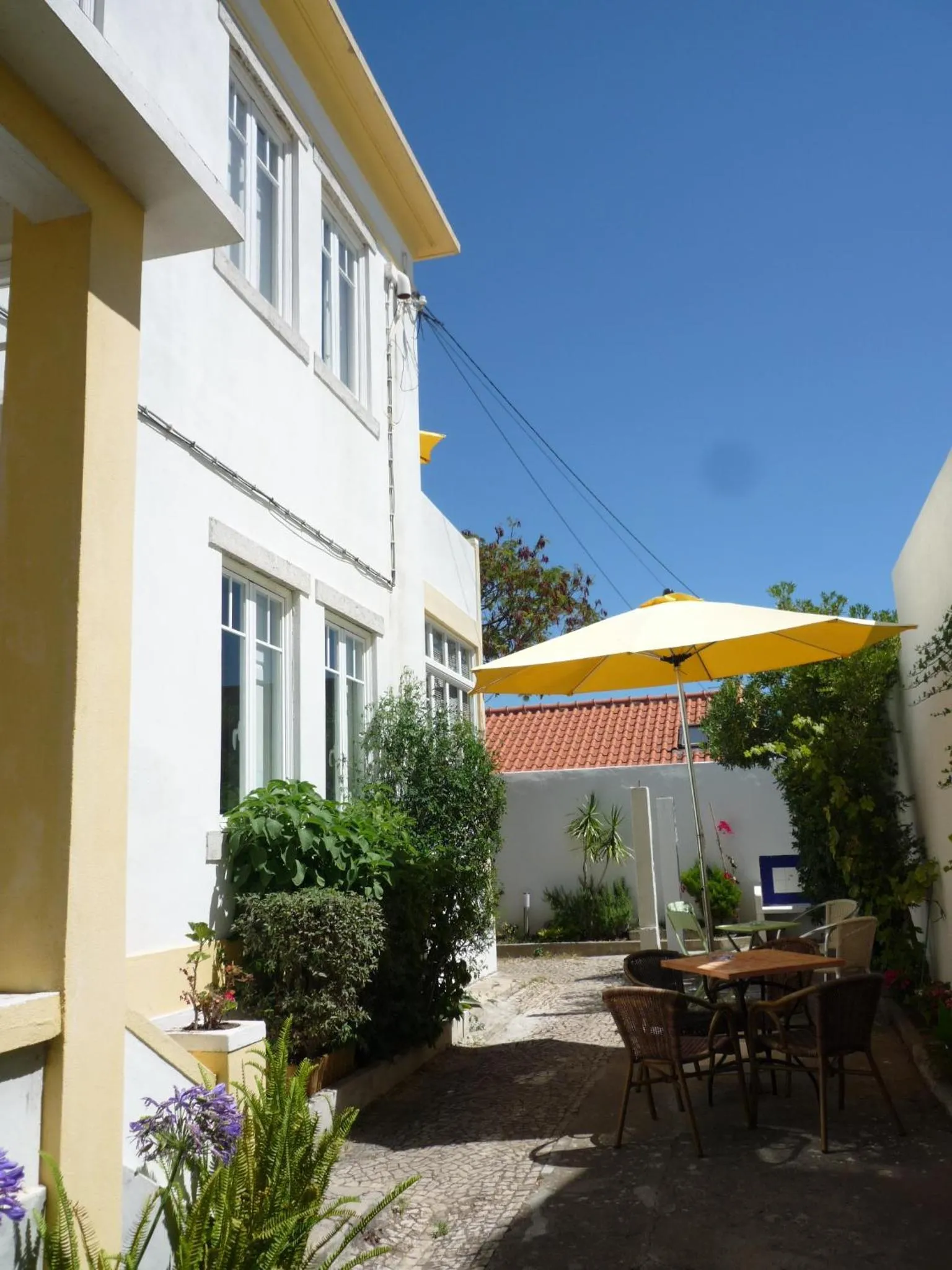 Property building in Casa Londres