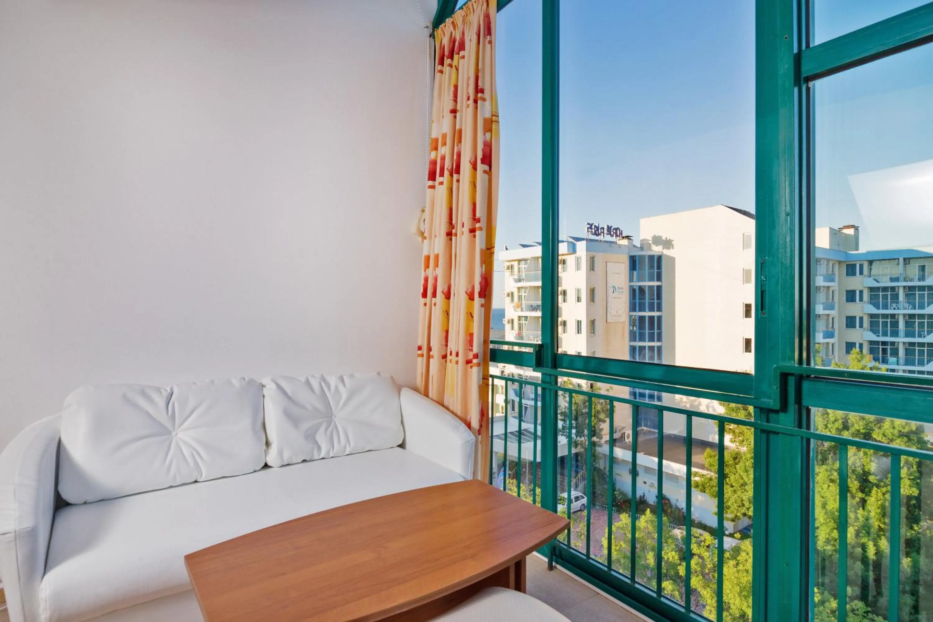 Seating area in Perla Plaza Hotel - All Inclusive