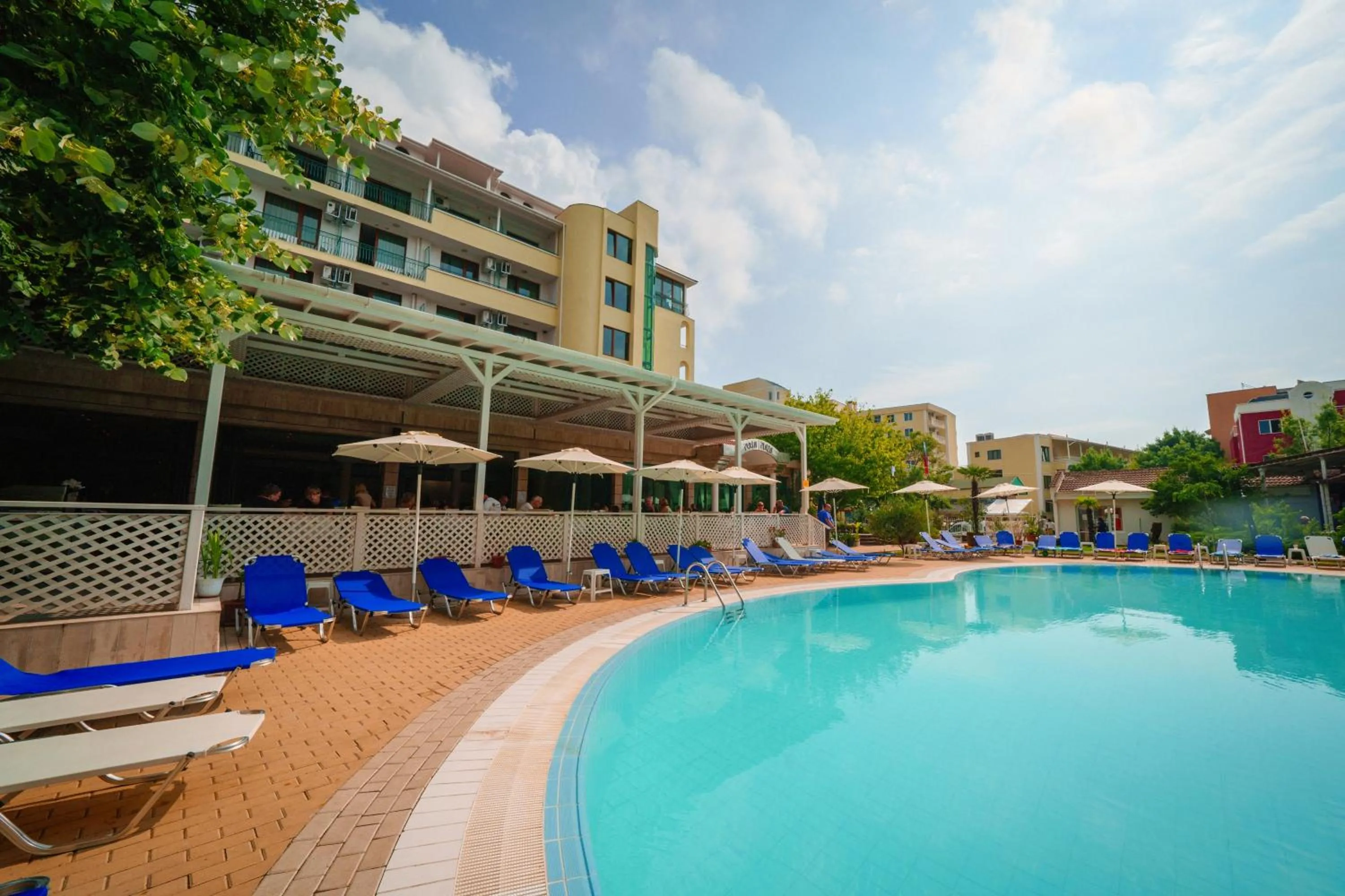 Swimming pool in Perla Plaza Hotel - All Inclusive